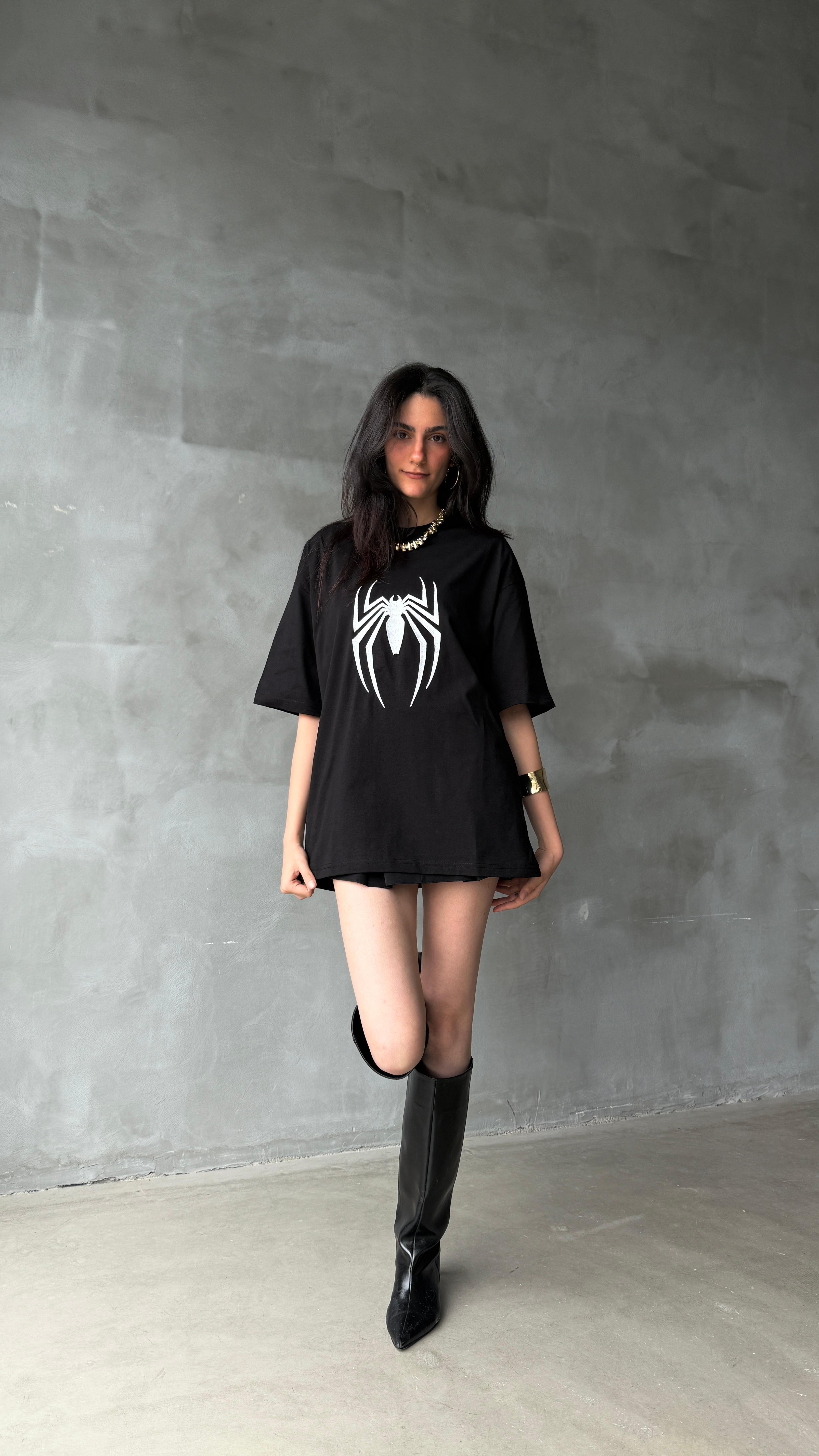 Spider Siyah Nakış İşlemeli Oversize Tişört