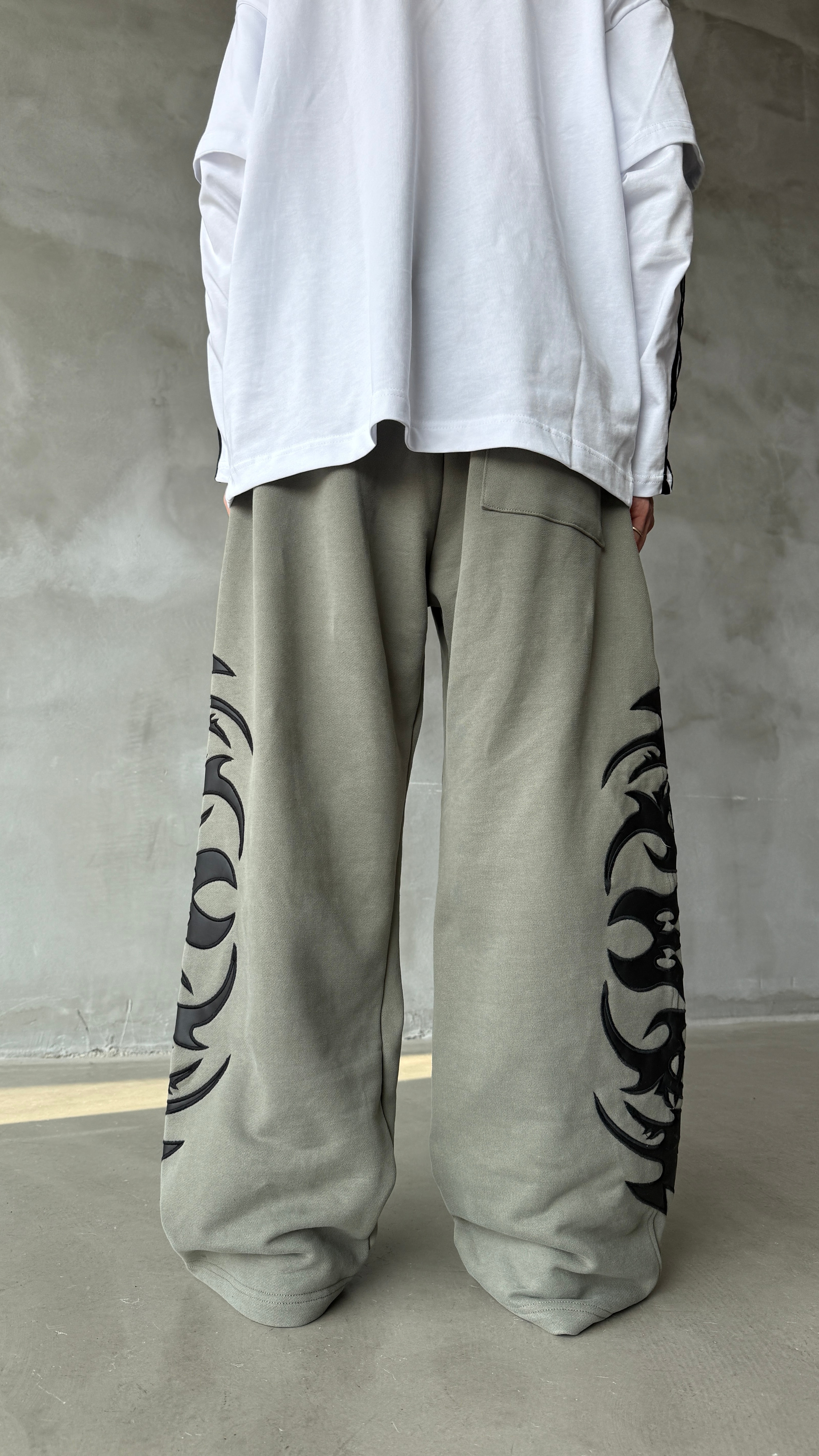 Haki Tribal Deri Detay Premium Baggy Sweatpant