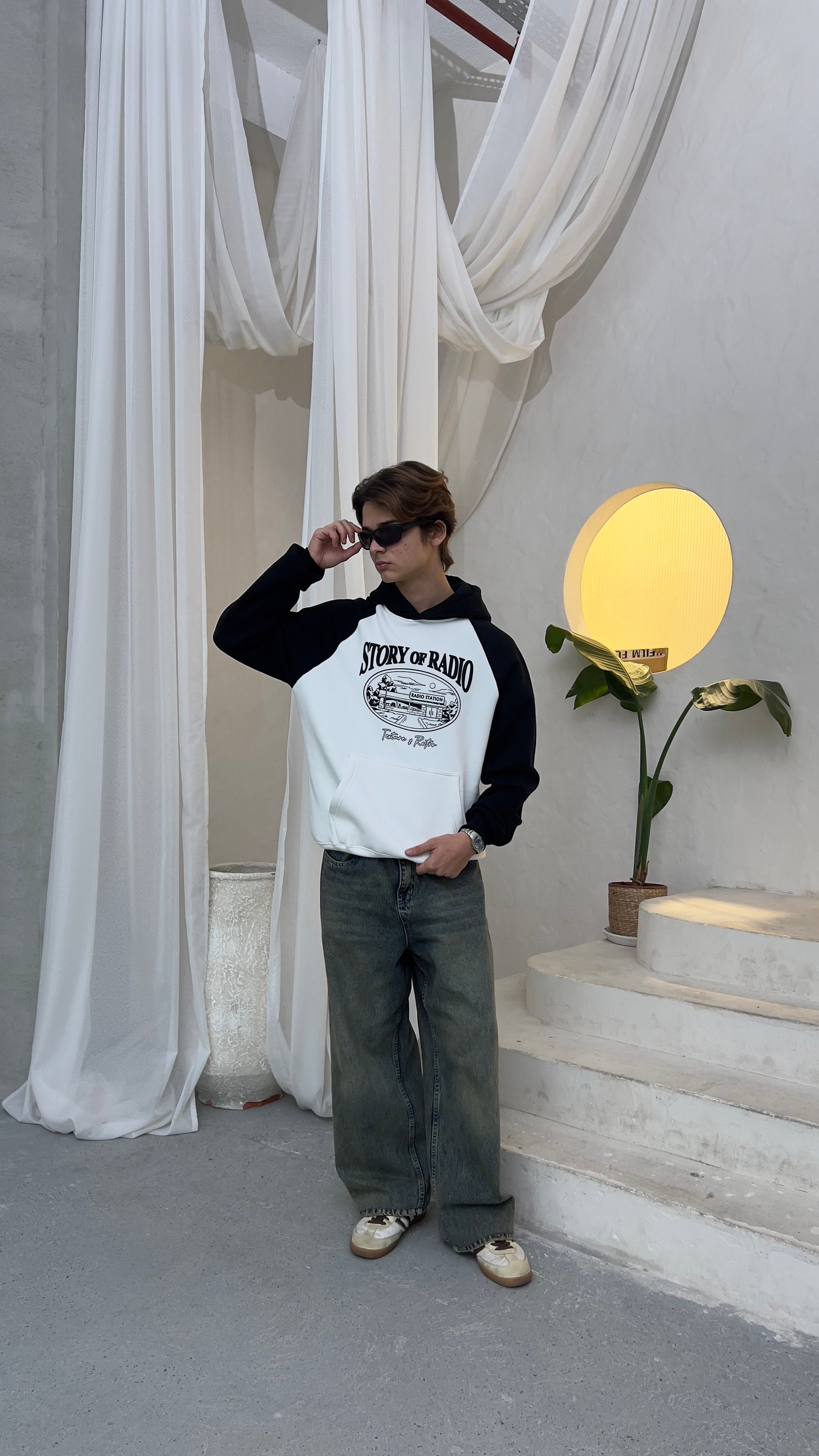 White Story Of Radio Oversize Hoodie 