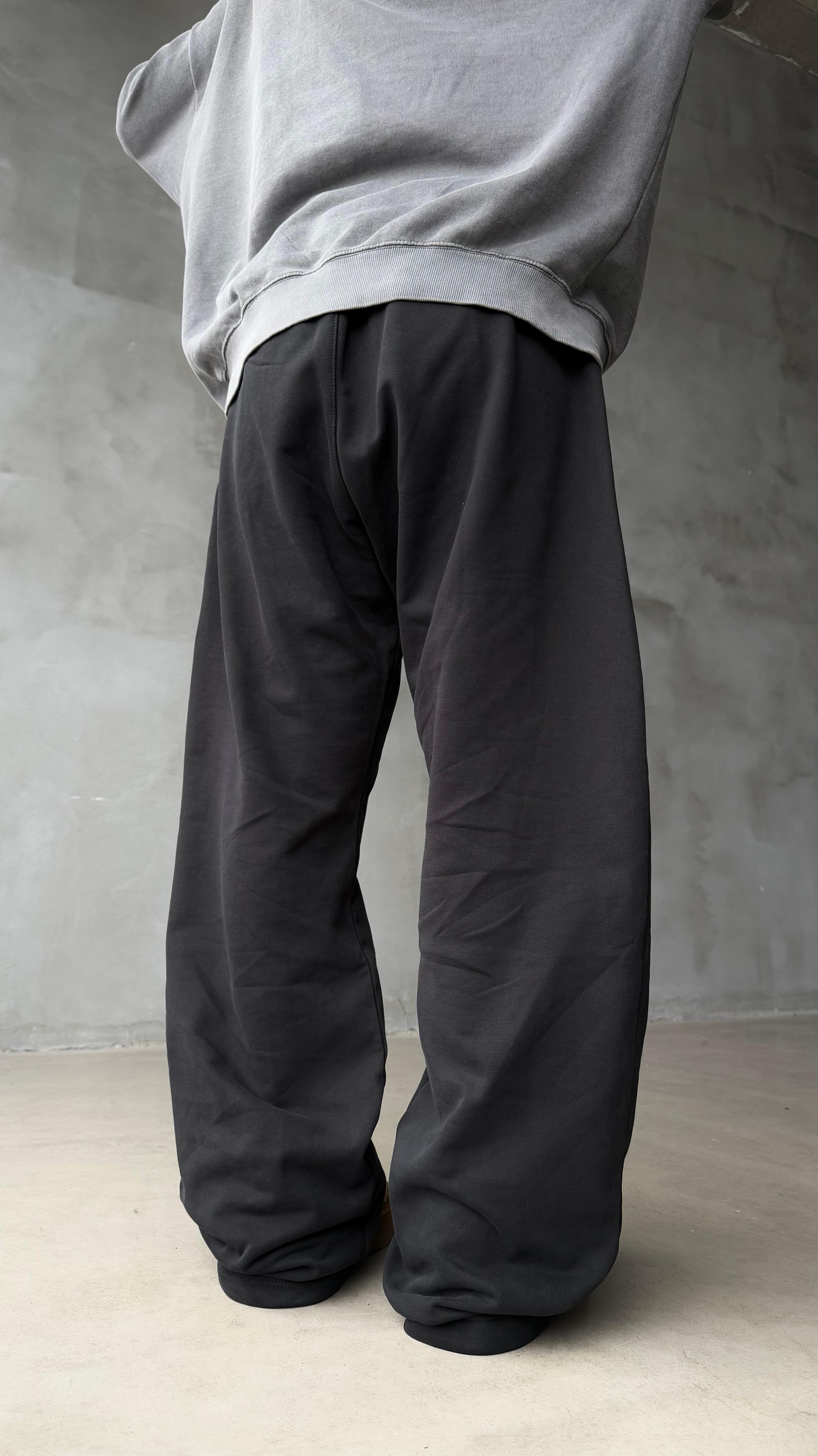 Two Lines Siyah Yıkamalı Premium Baggy Sweatpant