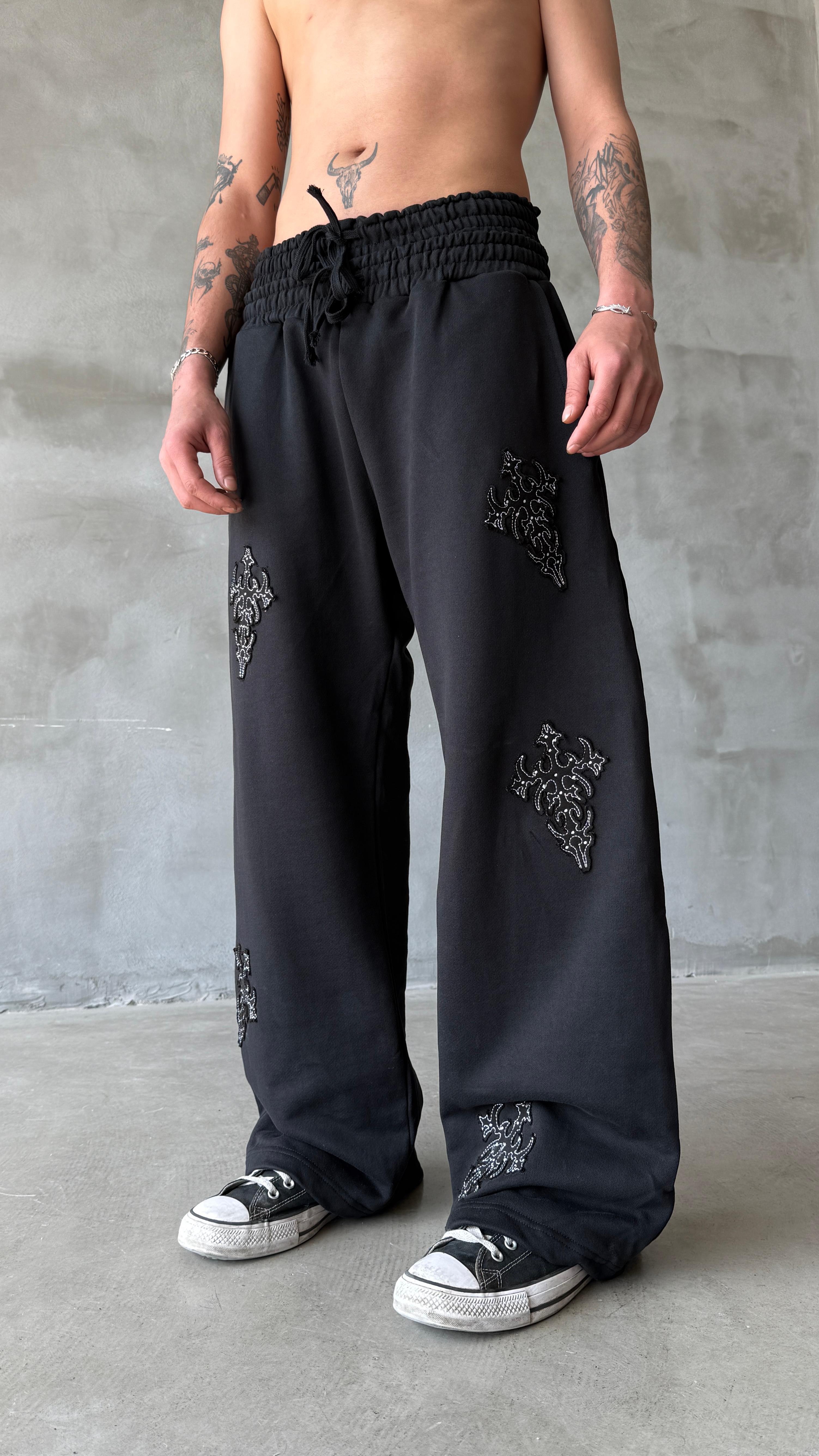 Siyah Yıkamalı Crosses Patch Detay Double Waist Premium Baggy Sweatpant