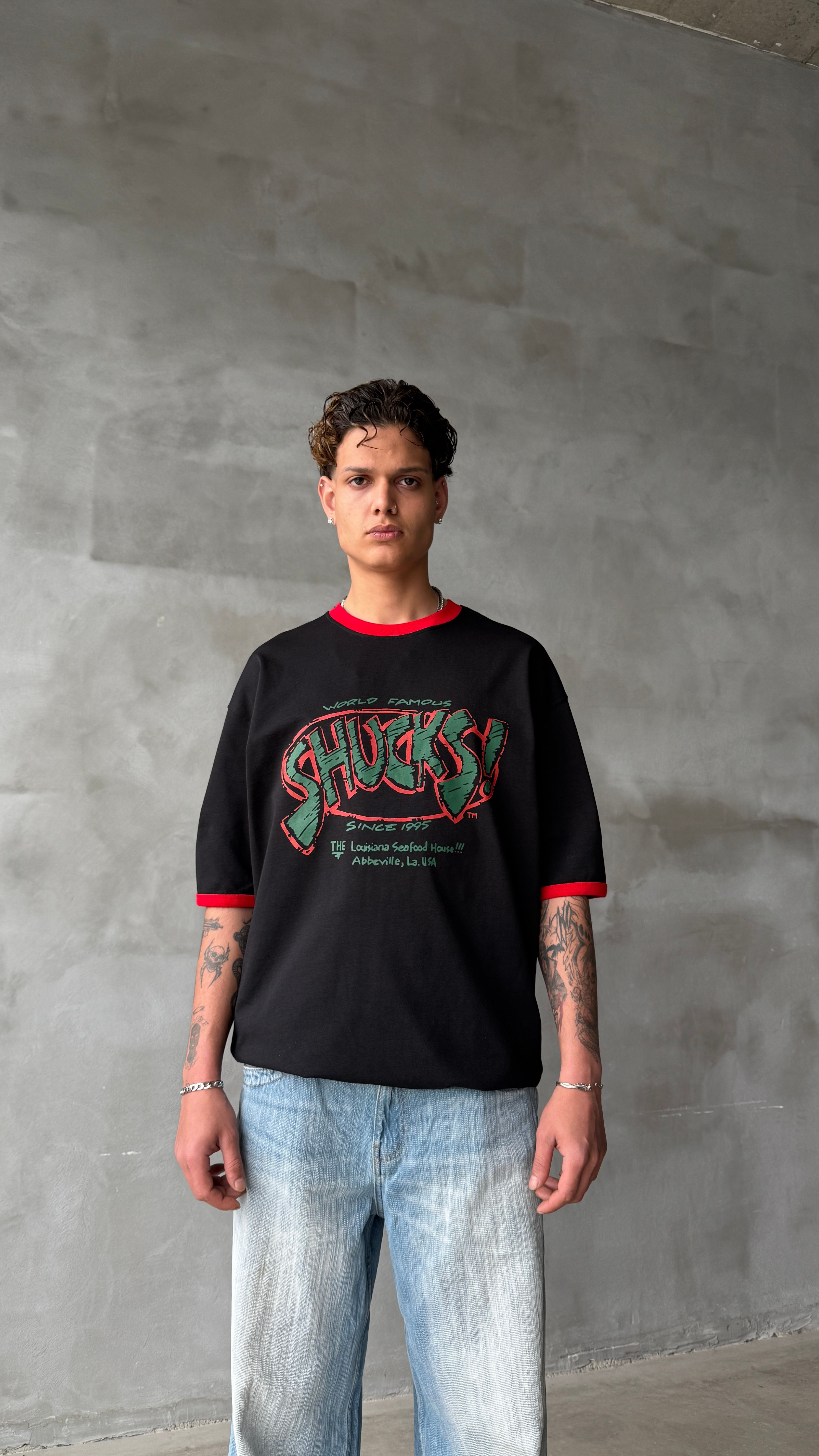 Shucks Siyah Oversize Tişört 