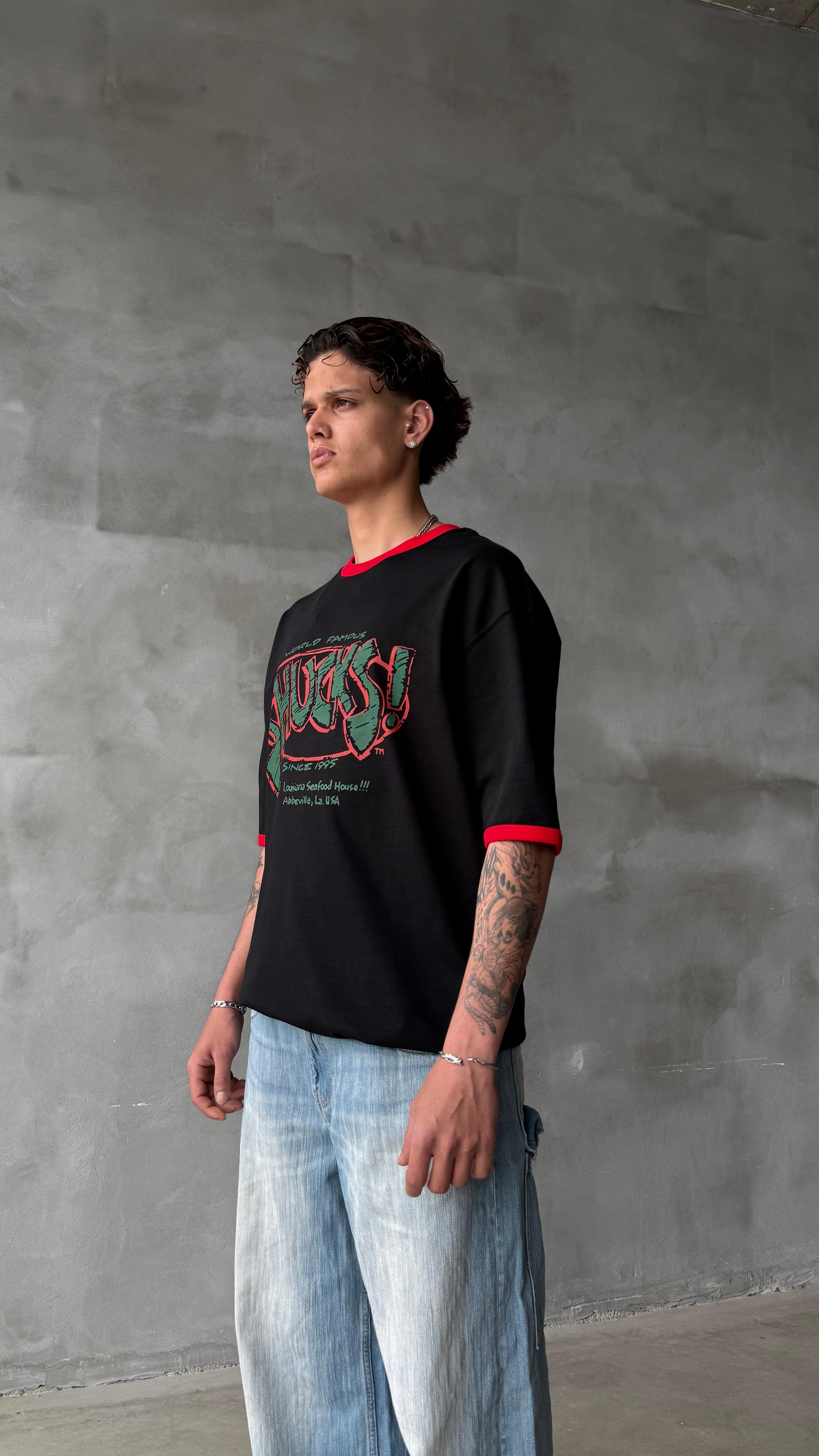 Shucks Siyah Oversize Tişört 