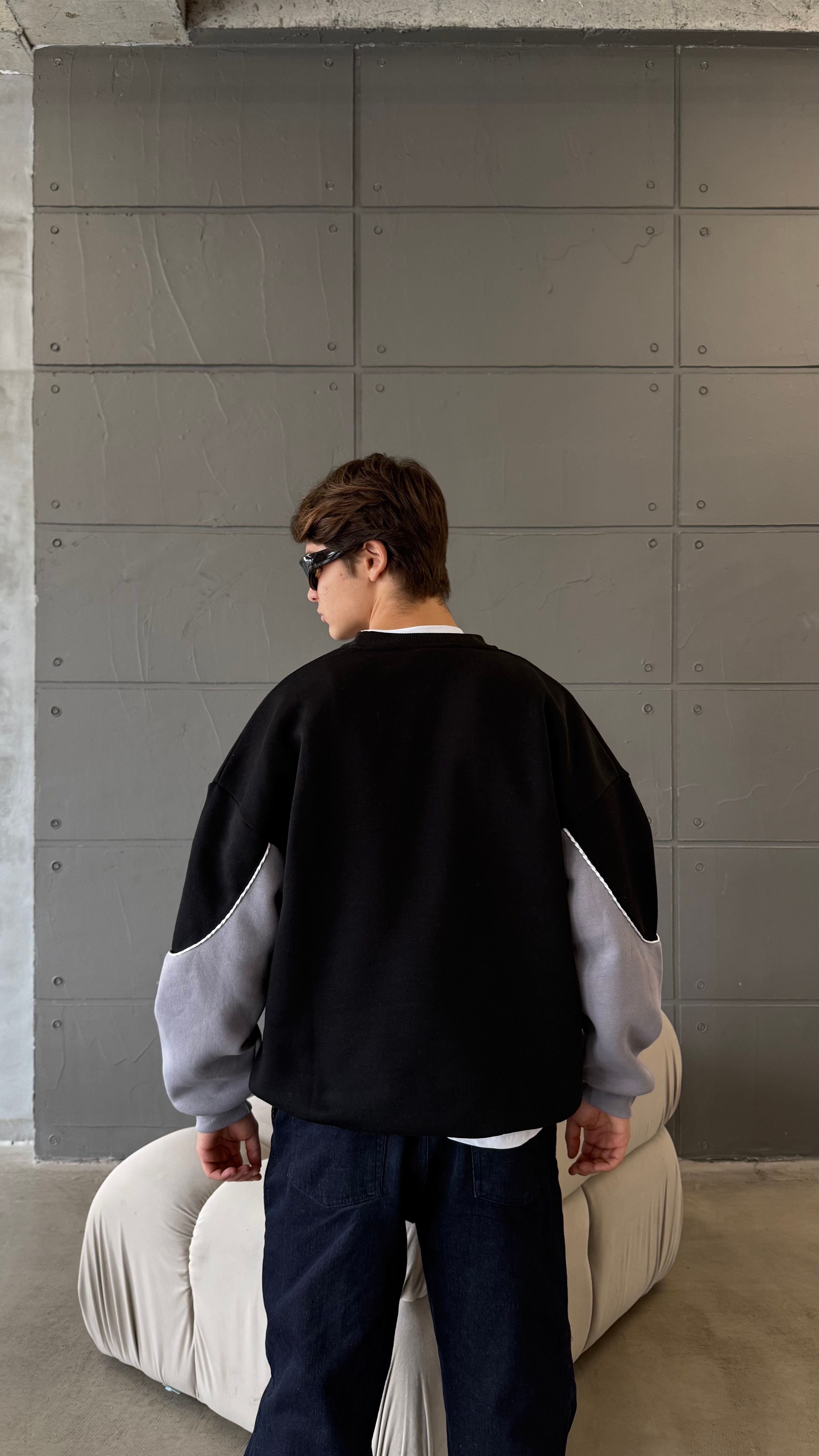 THEDAD Siyah Nakış İşlemeli Oversize Sweatshirt