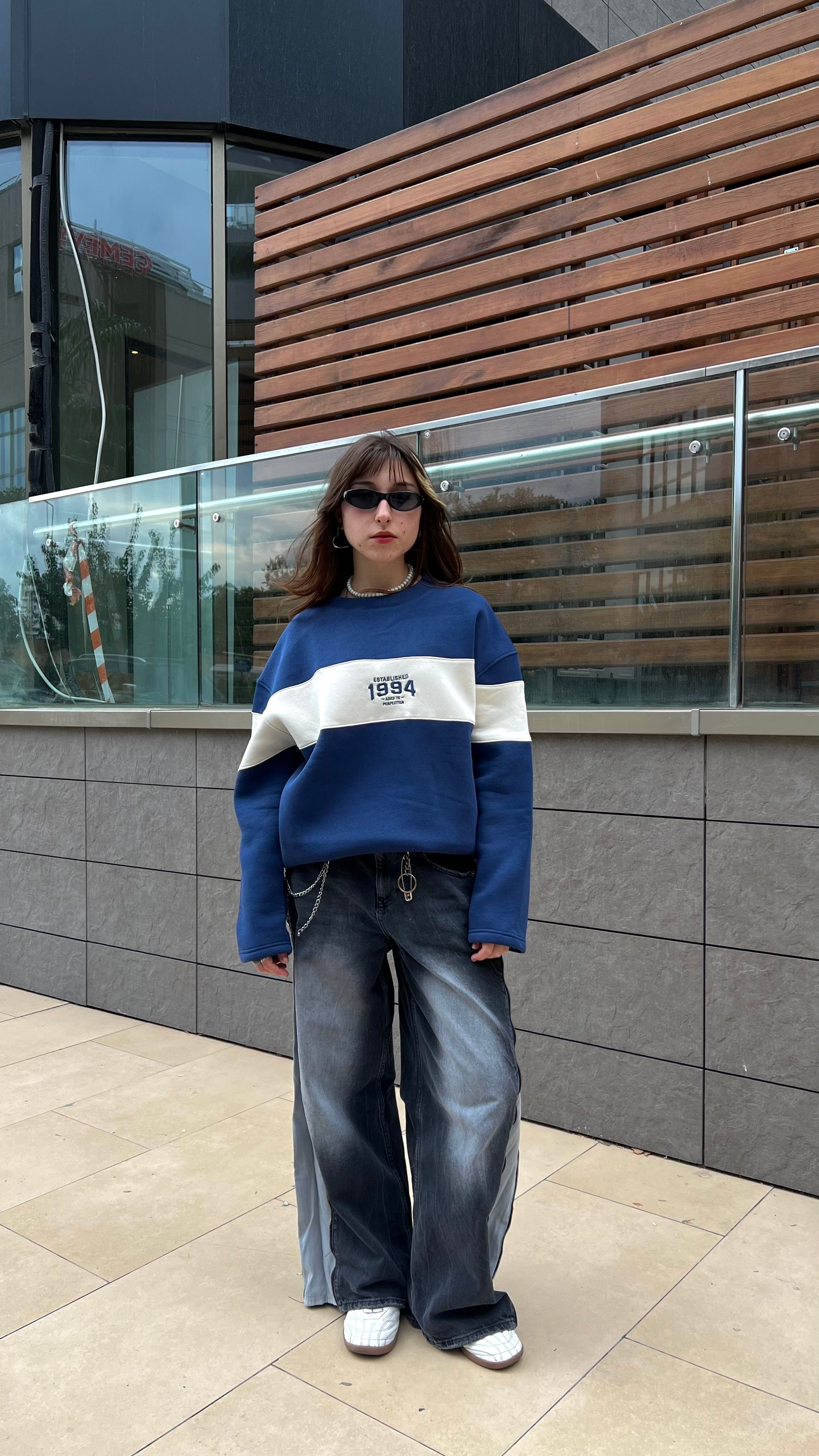 1994 Lacivert Nakış İşlemeli Oversize Sweatshirt 