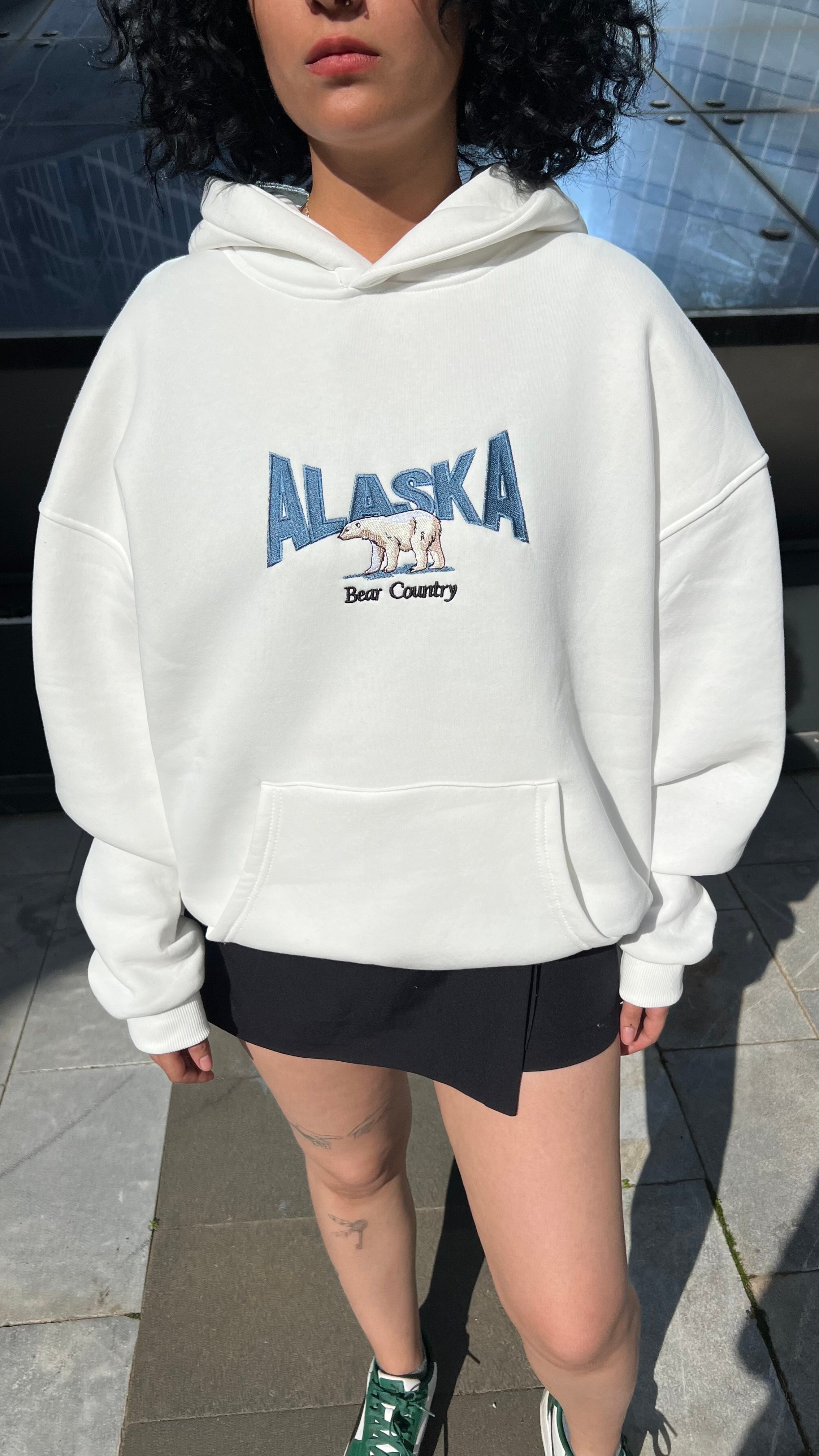 Alaska Beyaz Nakış İşlemeli Oversize Hoodie 