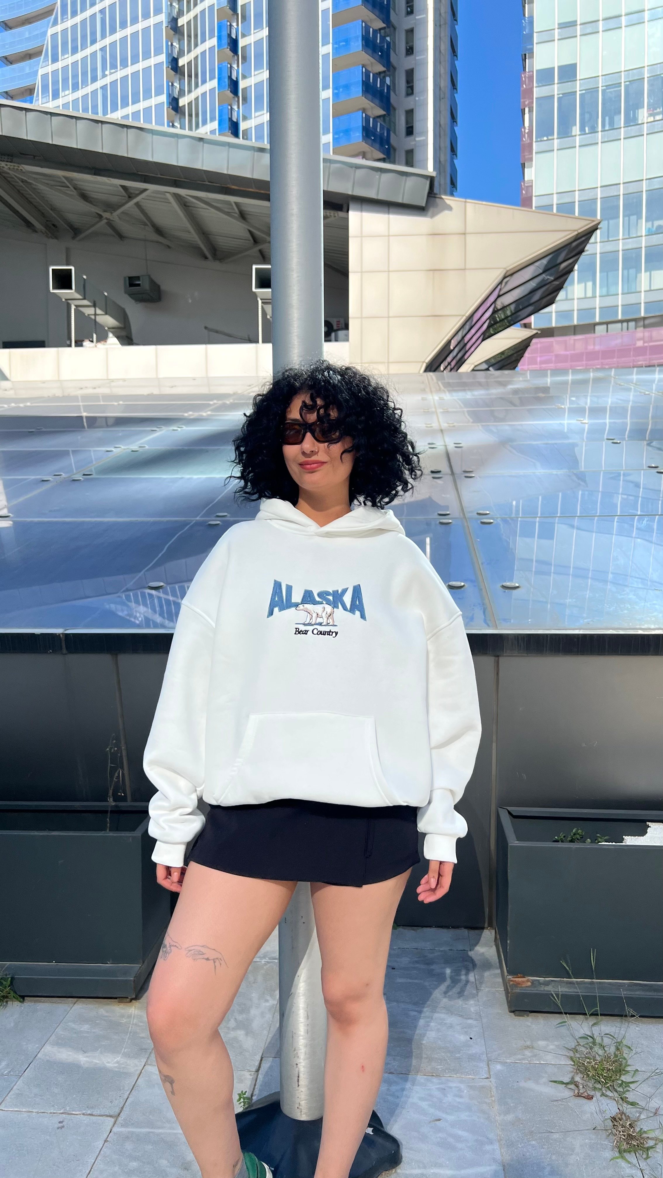 Alaska Beyaz Nakış İşlemeli Oversize Hoodie 