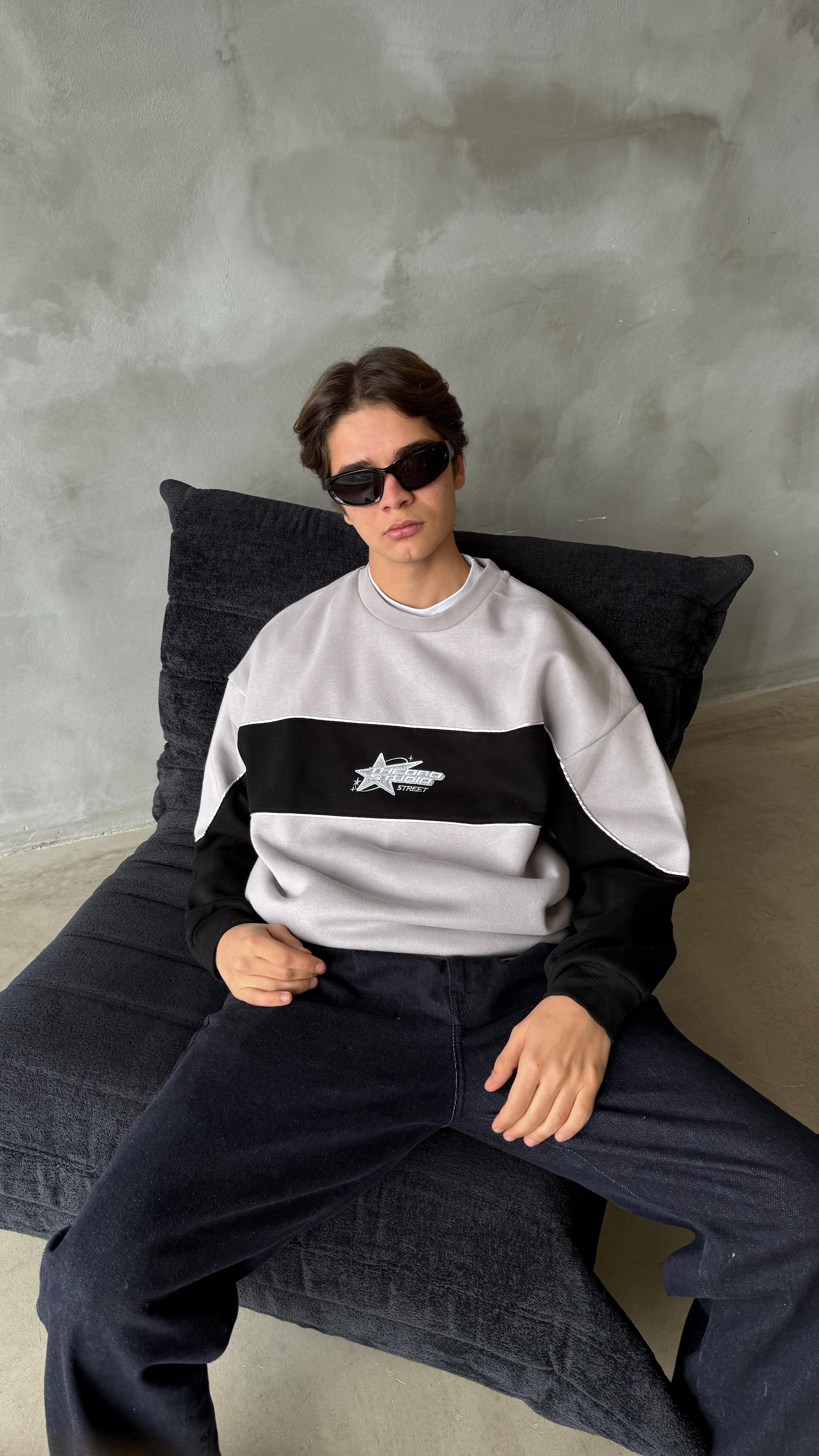 THEDAD Gri Nakış İşlemeli Oversize Sweatshirt