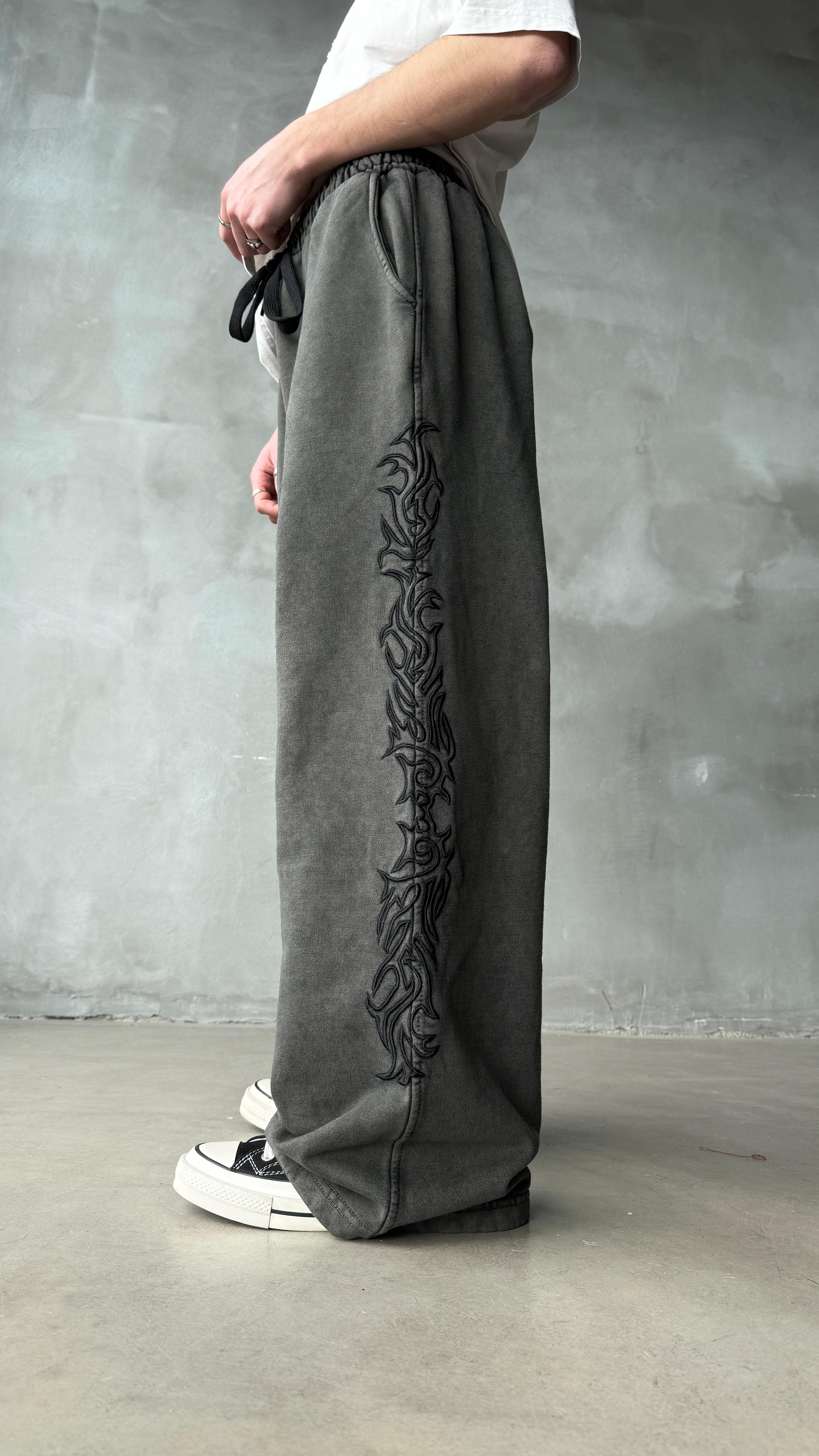 Unreal Diesel Yıkamalı Nakış İşlemeli Premium Baggy Sweatpant