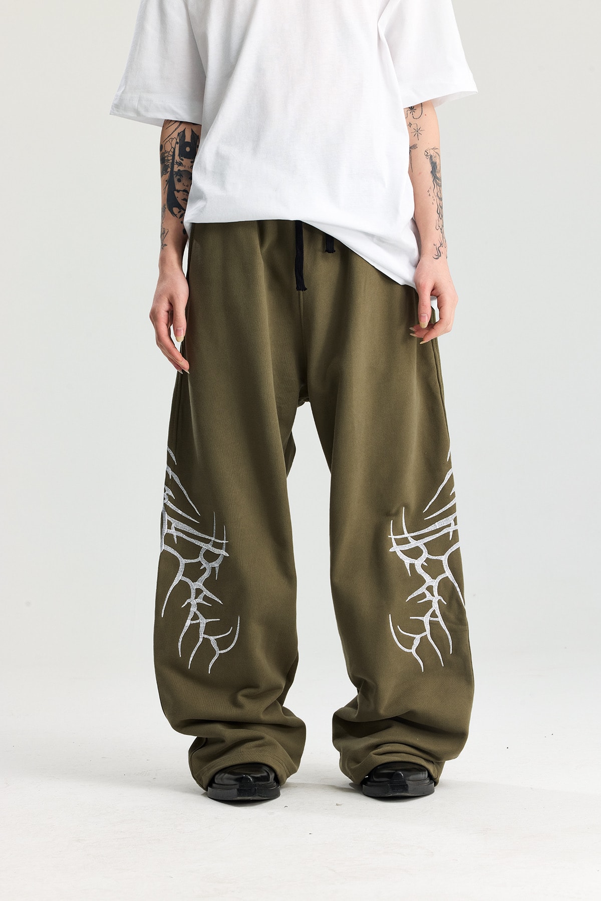 Haki Bones Nakış Detay Premium Yıkamalı Baggy Sweatpant 