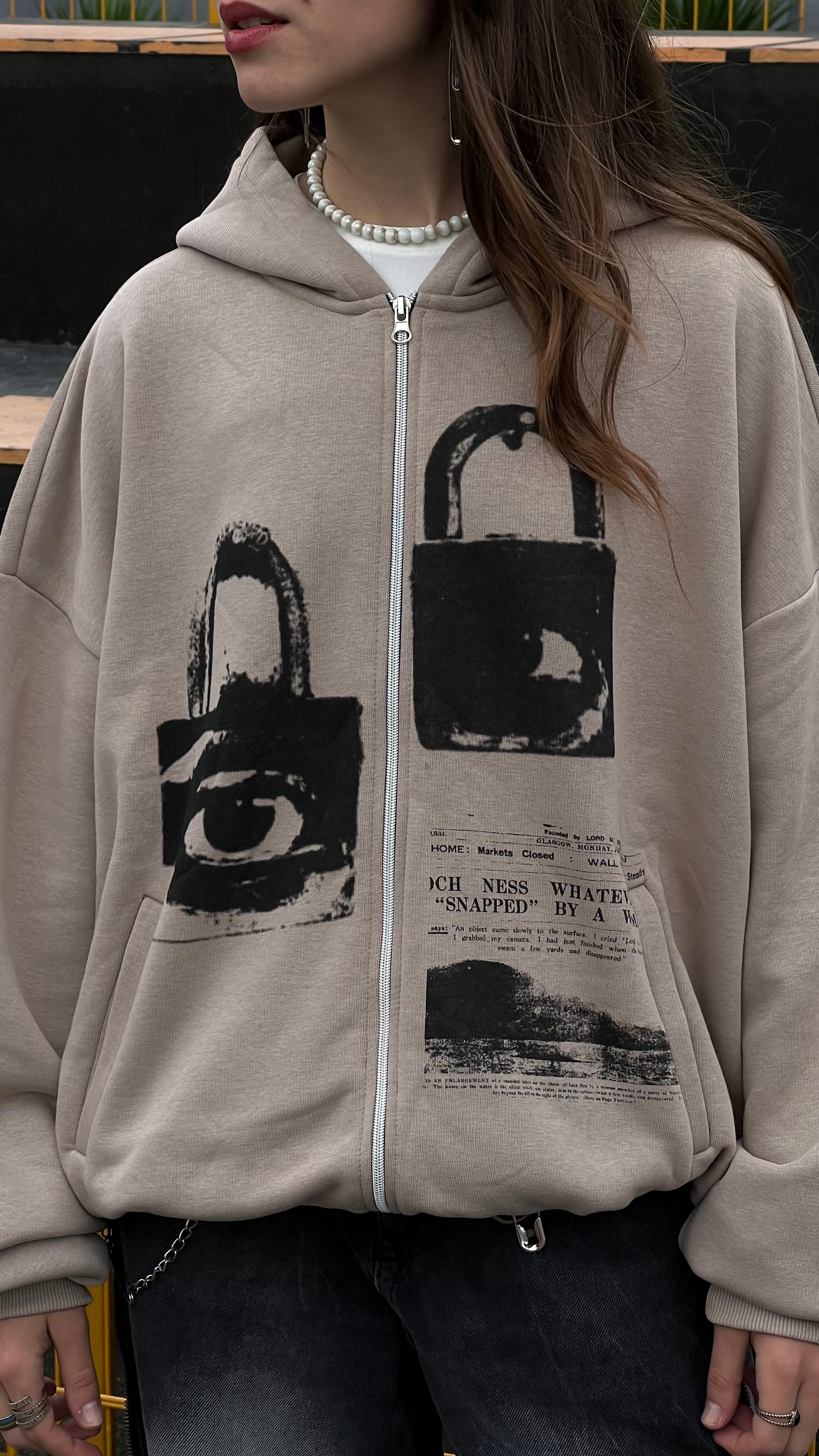 Locked Eyes Bej Oversize Zipper Hoodie 