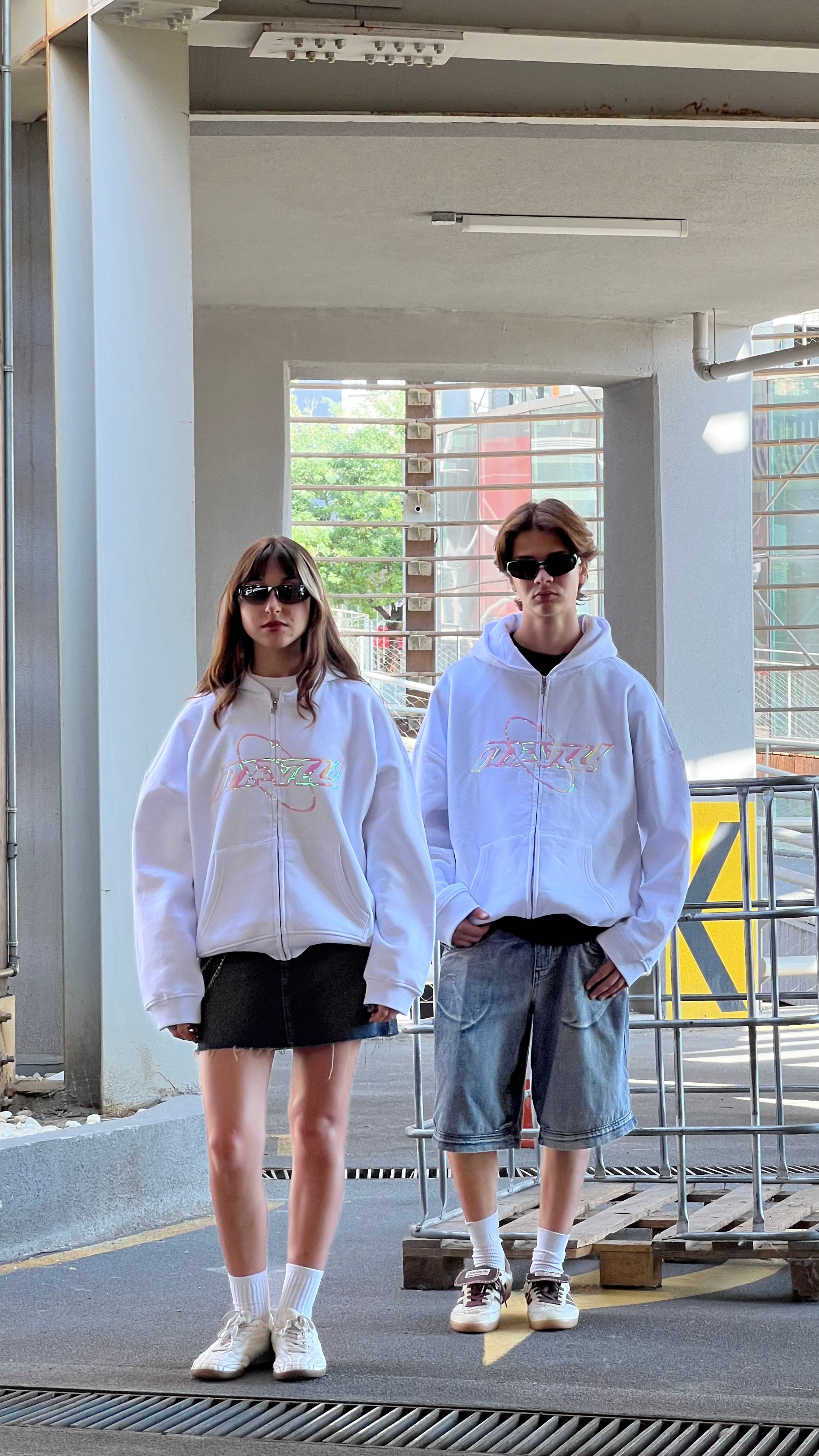 RW White Hologram Baskı Oversize Zipper Hoodie 