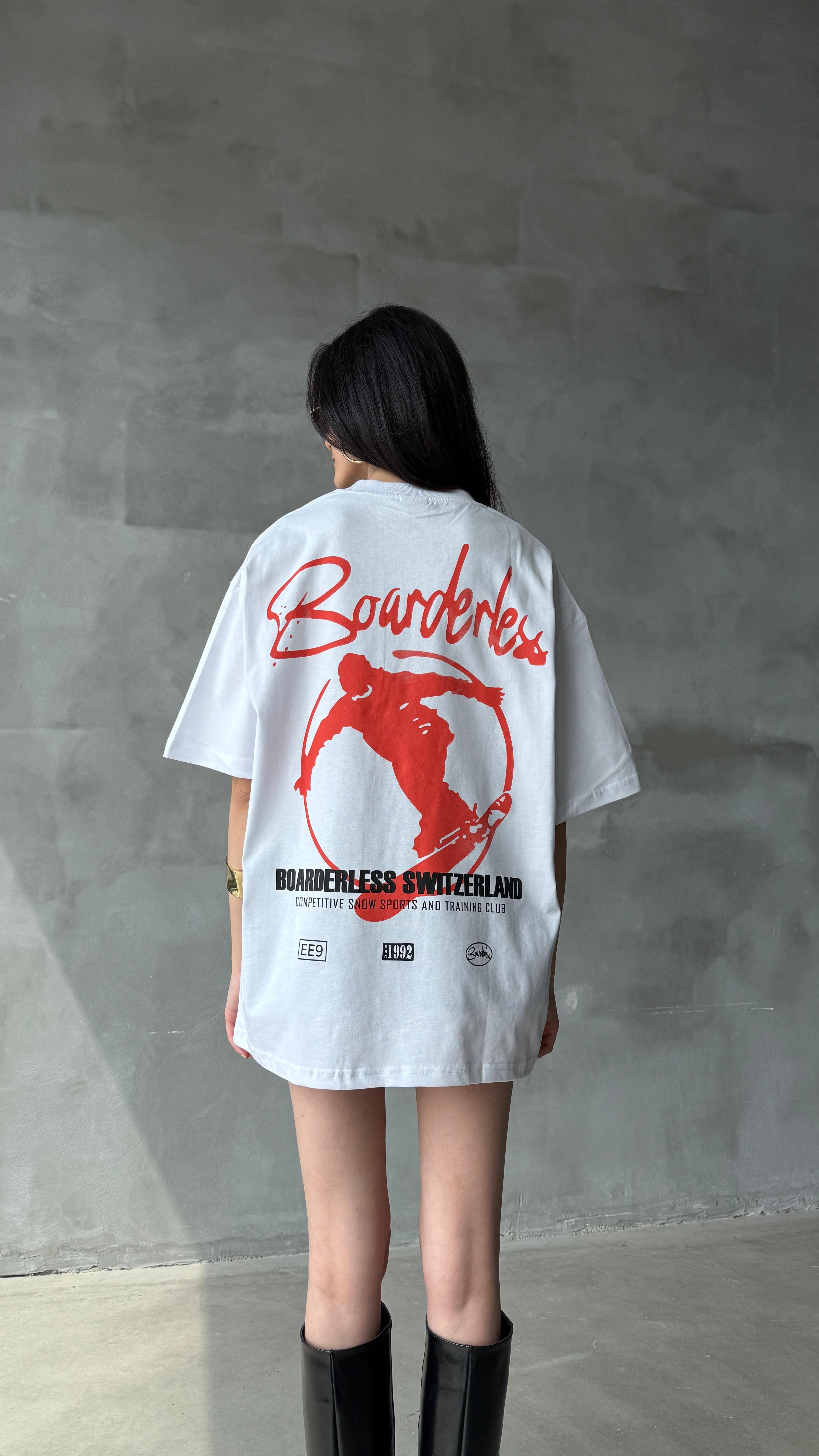 Boarderless Beyaz Oversize Tişört 