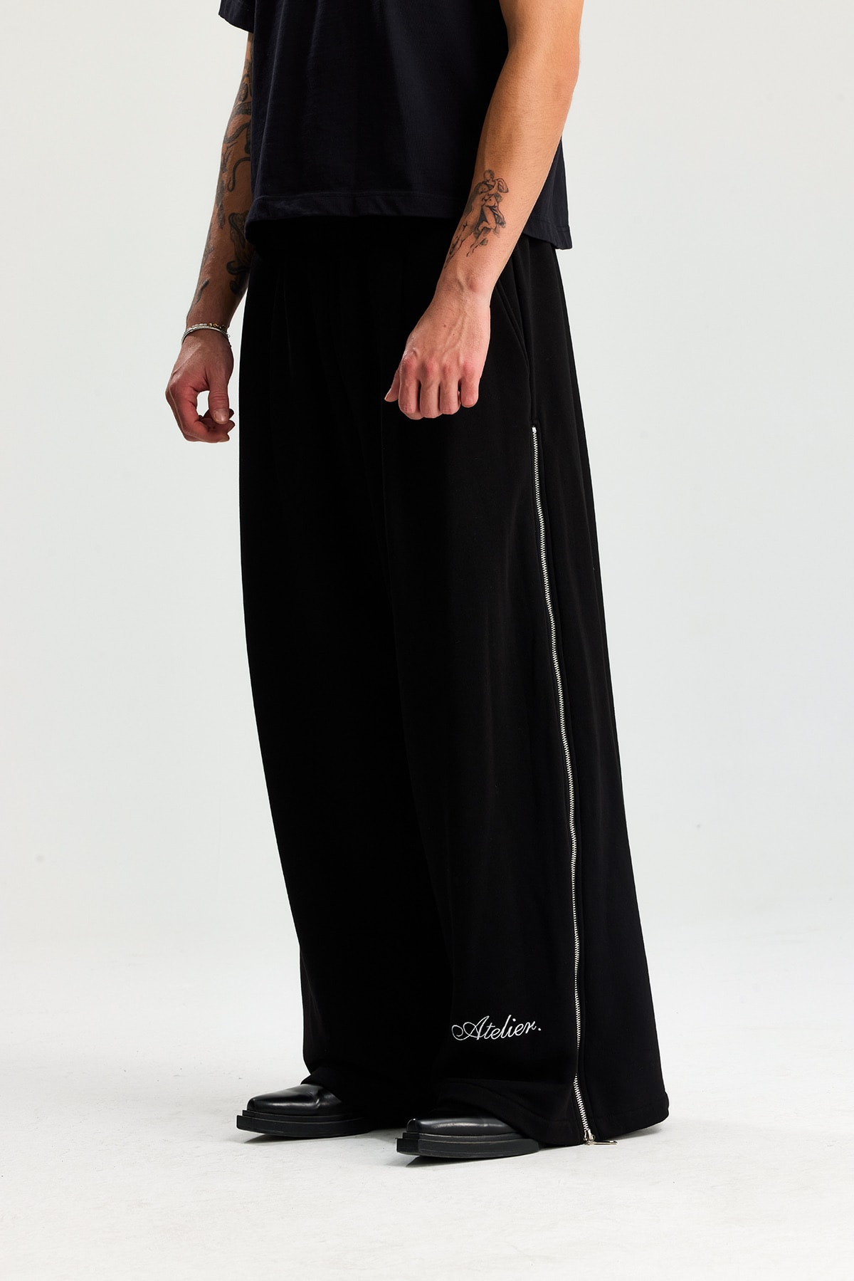 Wes Atelier Premium Nakış Detay Zipper Baggy Sweatpant