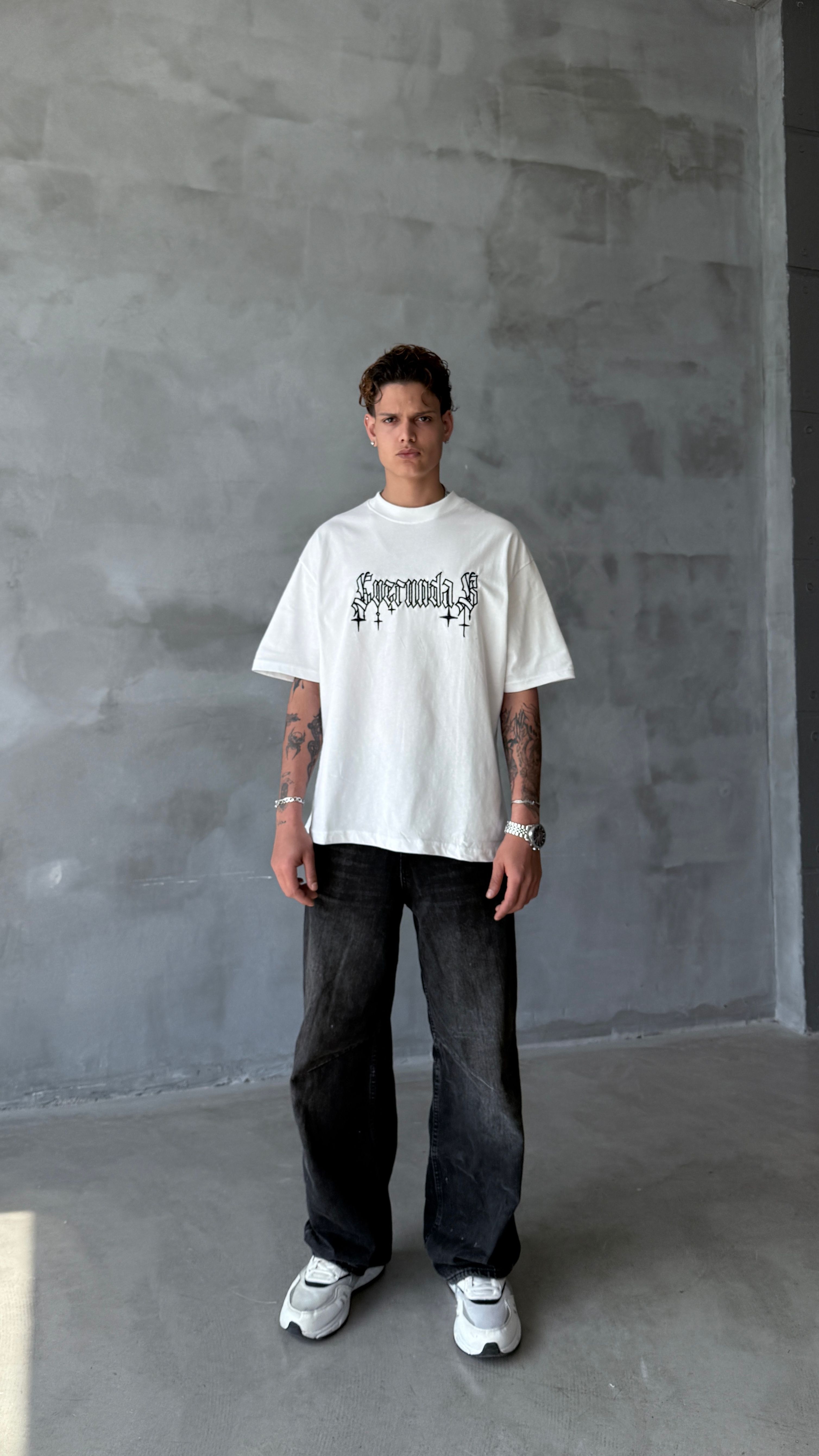 White Symbo Nakış Detay Oversize Tişört 