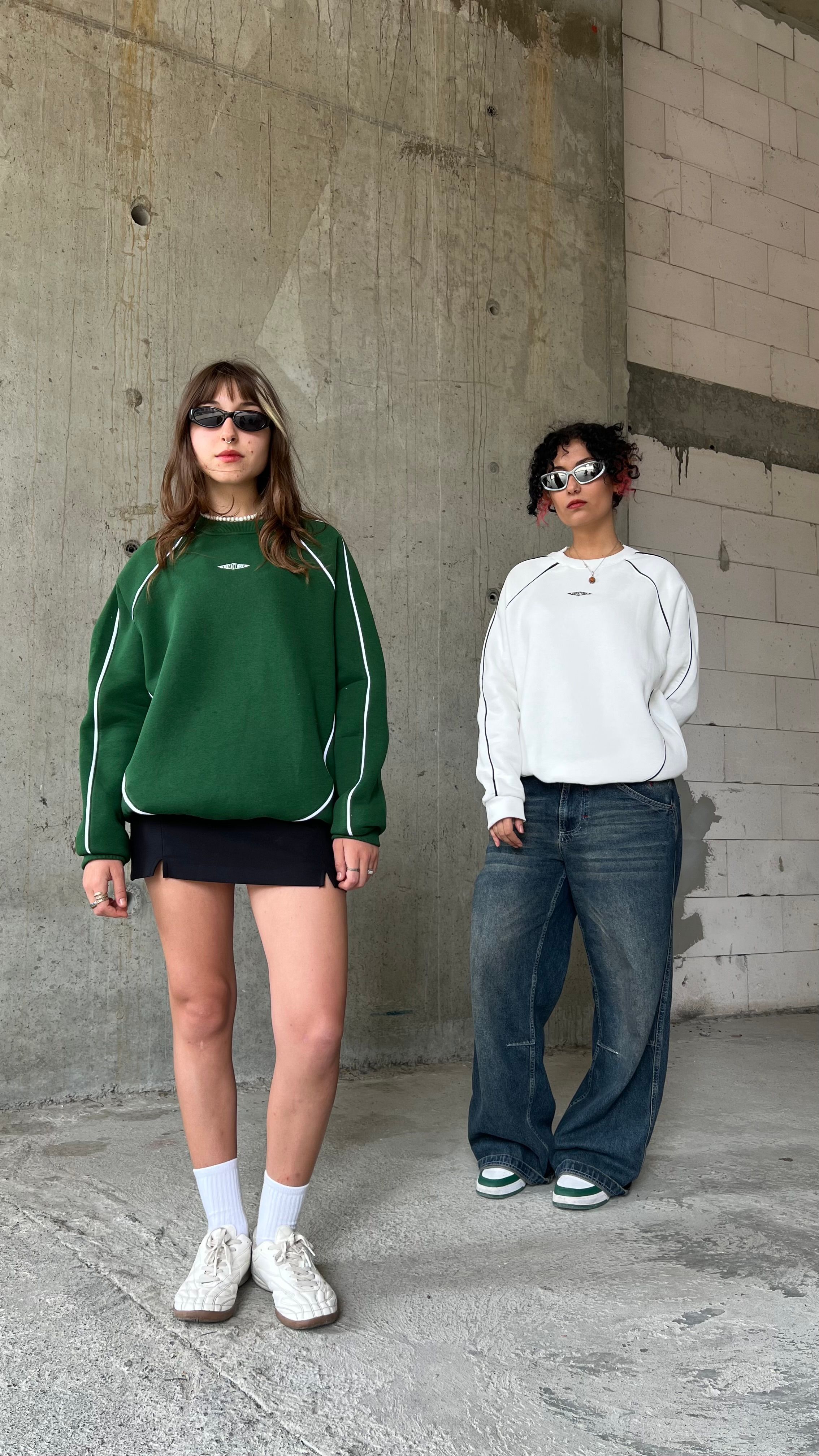 Greatland Koyu Yeşil Nakış İşlemeli Biyeli Oversize Sweatshirt