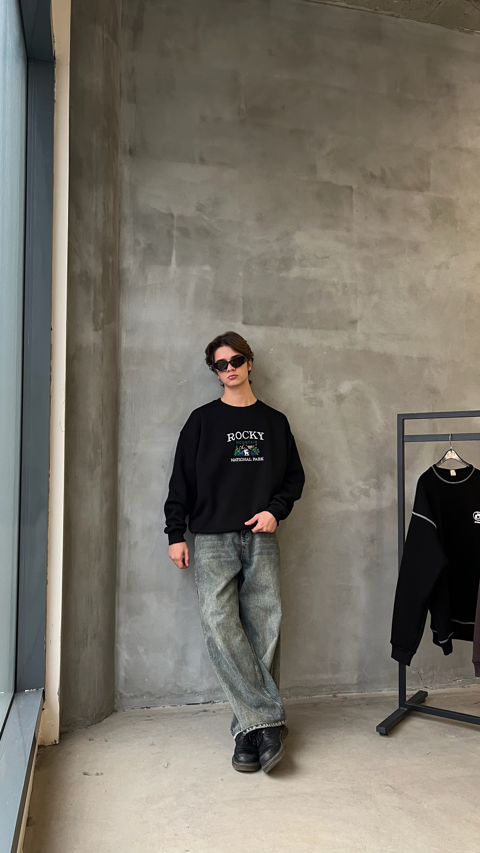 Siyah Rocky Nakış İşlemeli Oversize Sweatshirt 