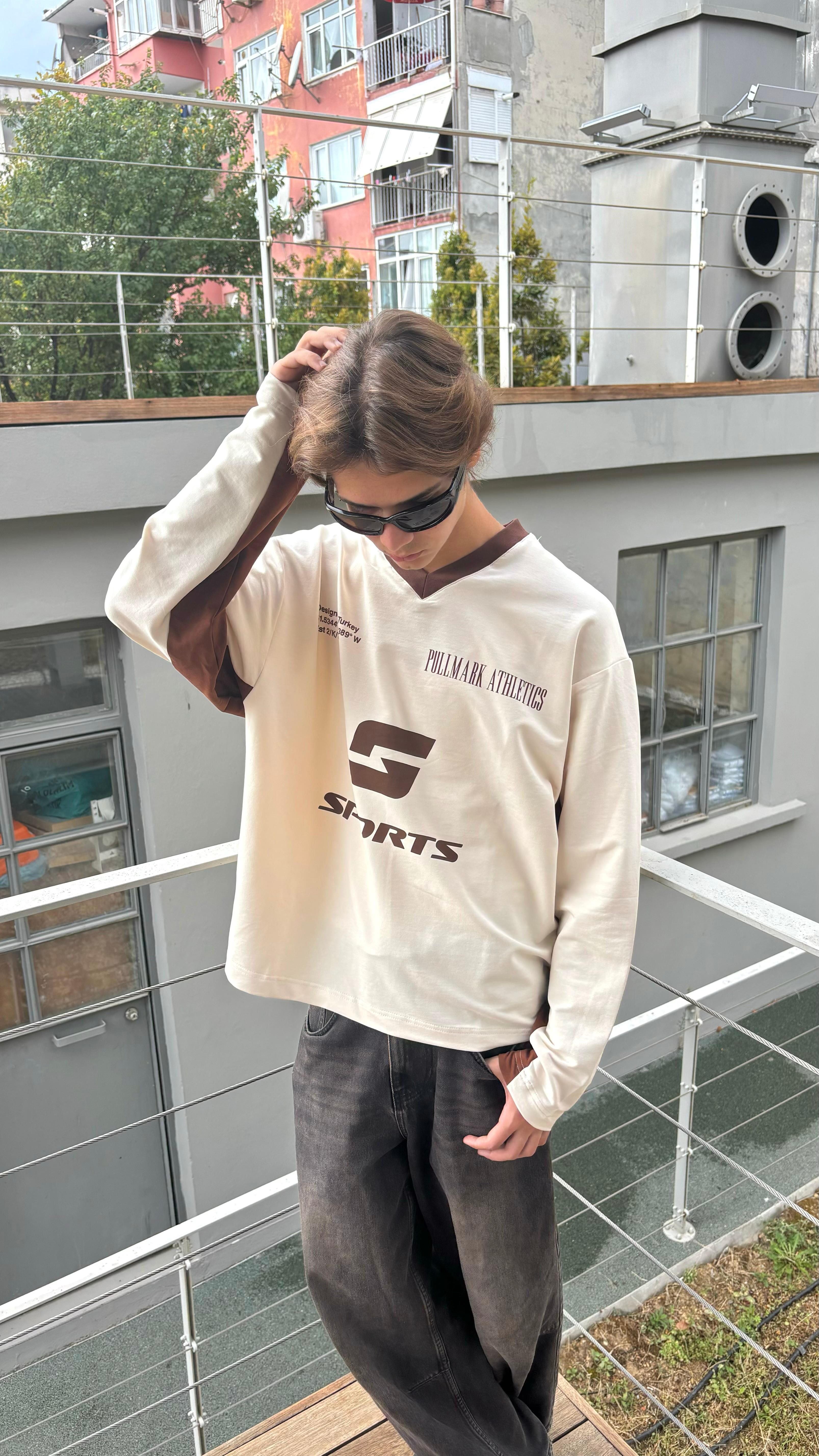 Bej V Yaka Sports Oversize Sweatshirt