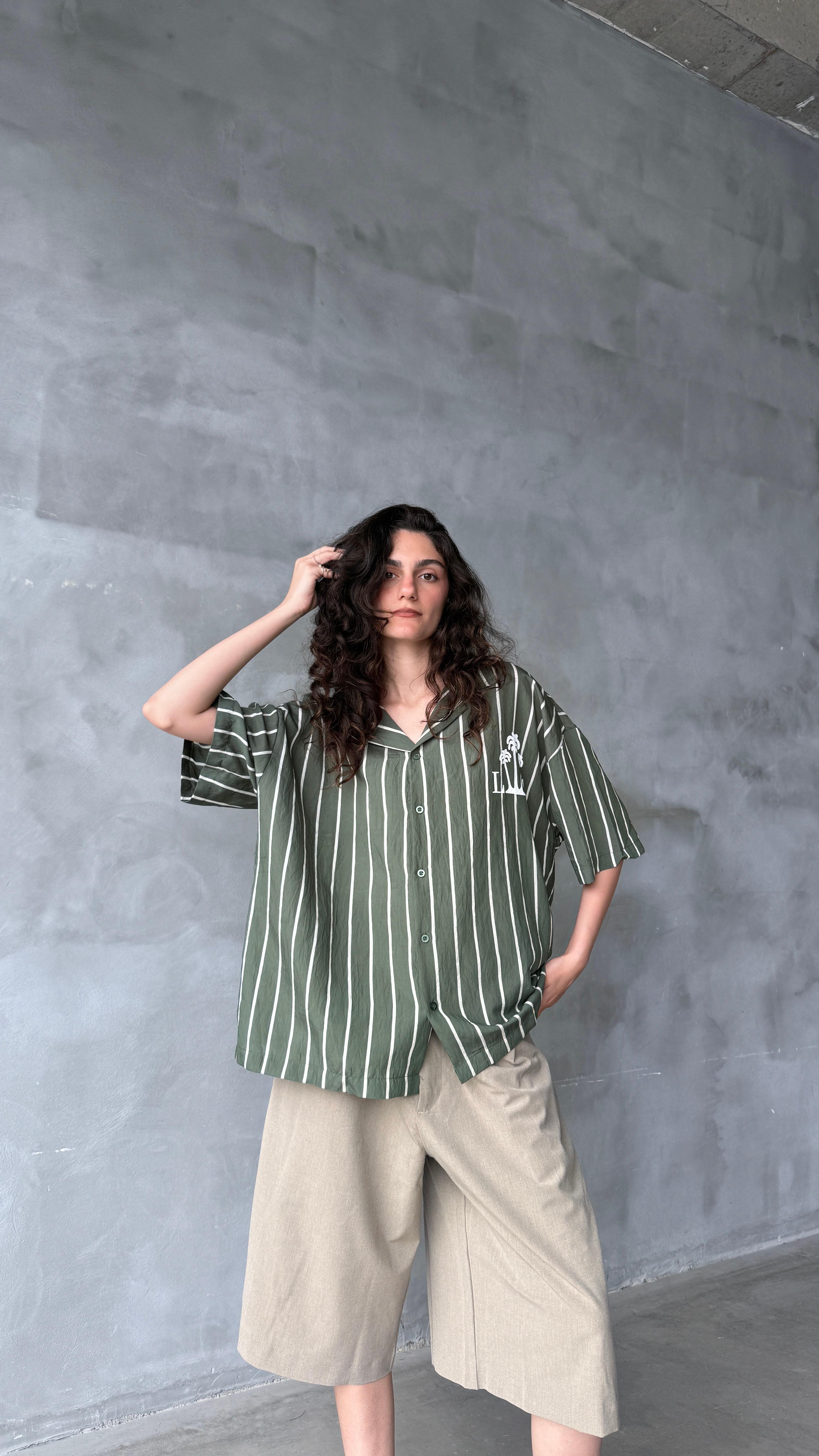 Haki LA Çizgili Oversize Keten Gömlek 