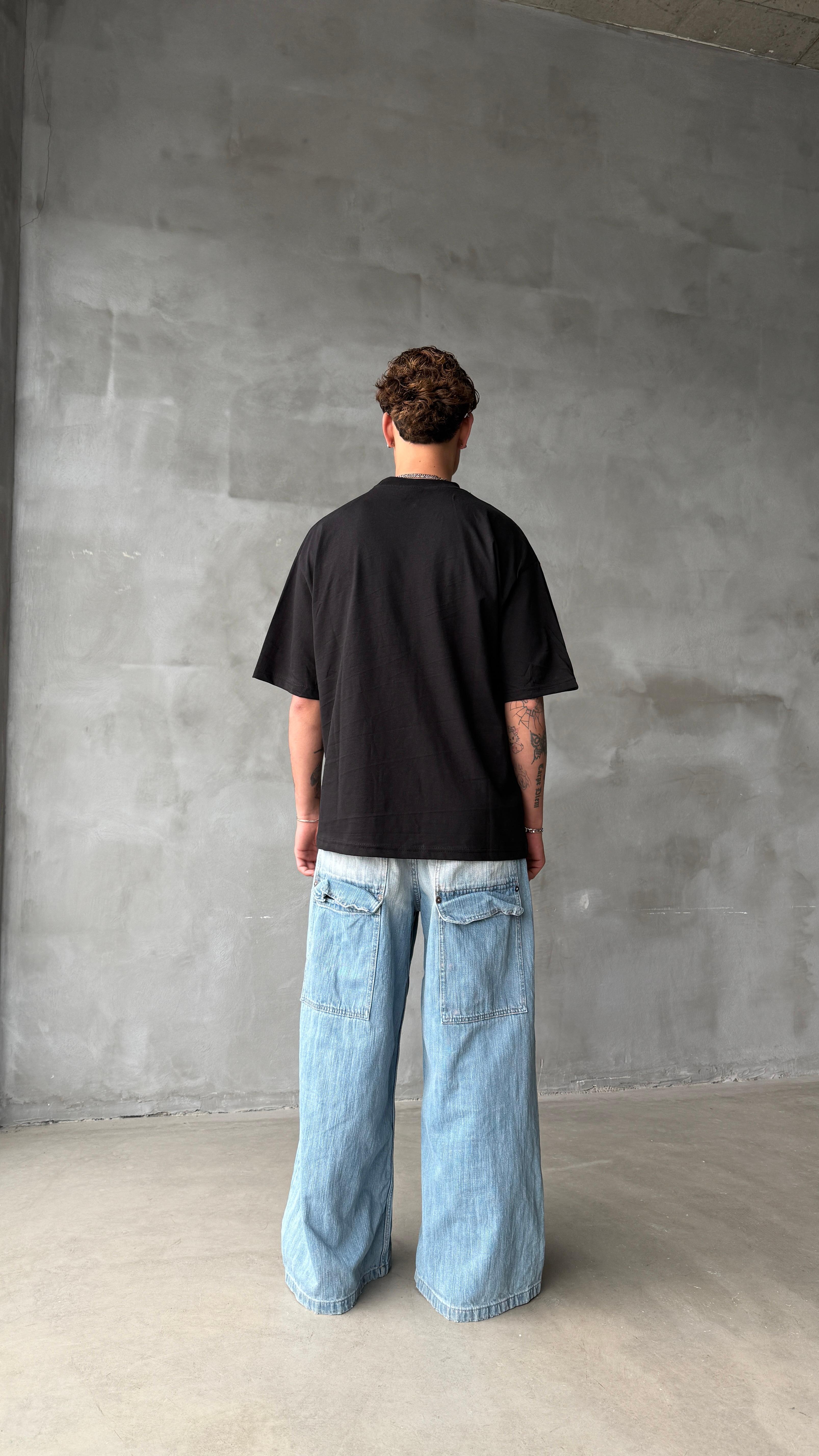Aura Siyah Oversize Tişört 