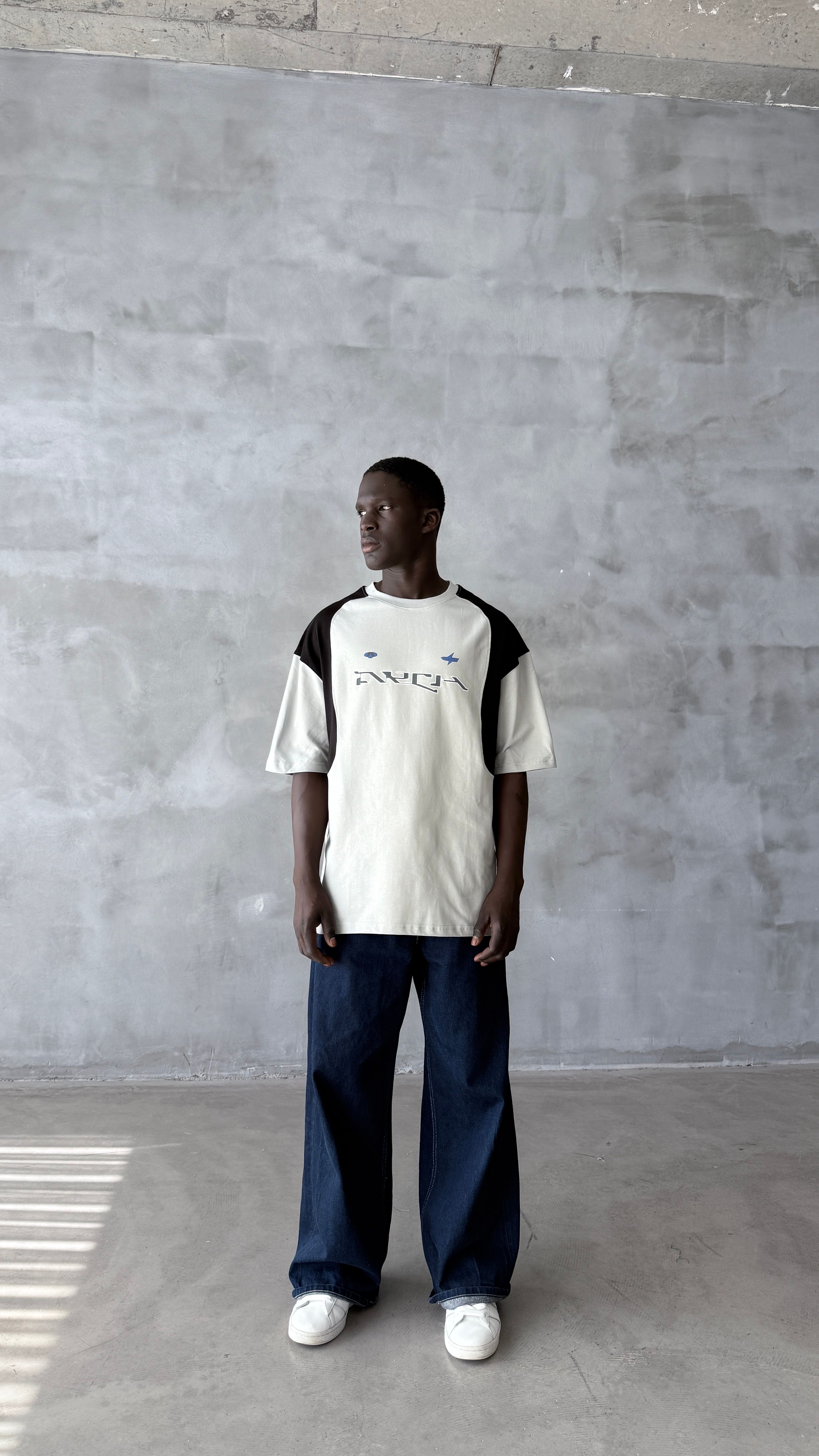Gri Archy Parçalı Oversize Tişört