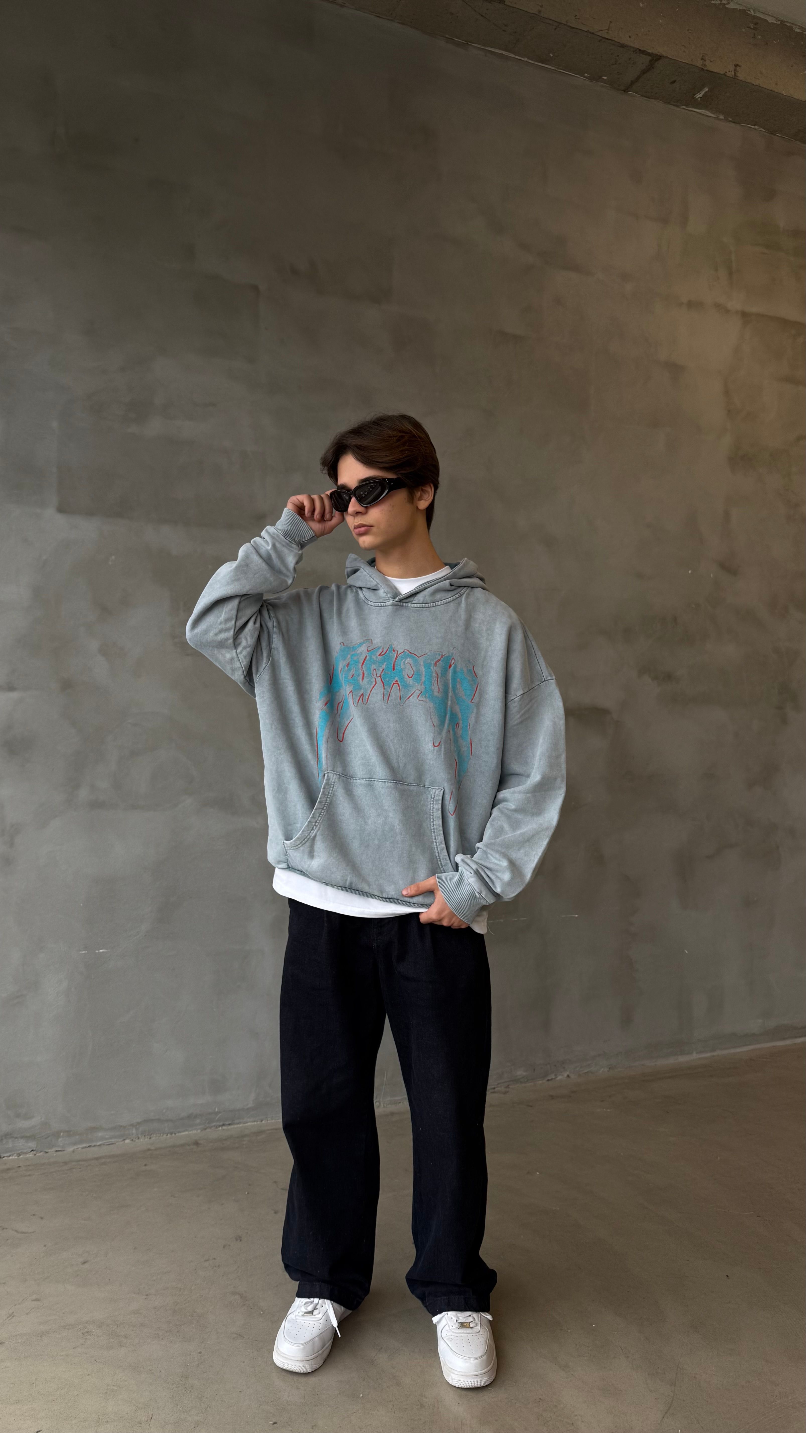 Famous Asit Yıkamalı Oversize Hoodie