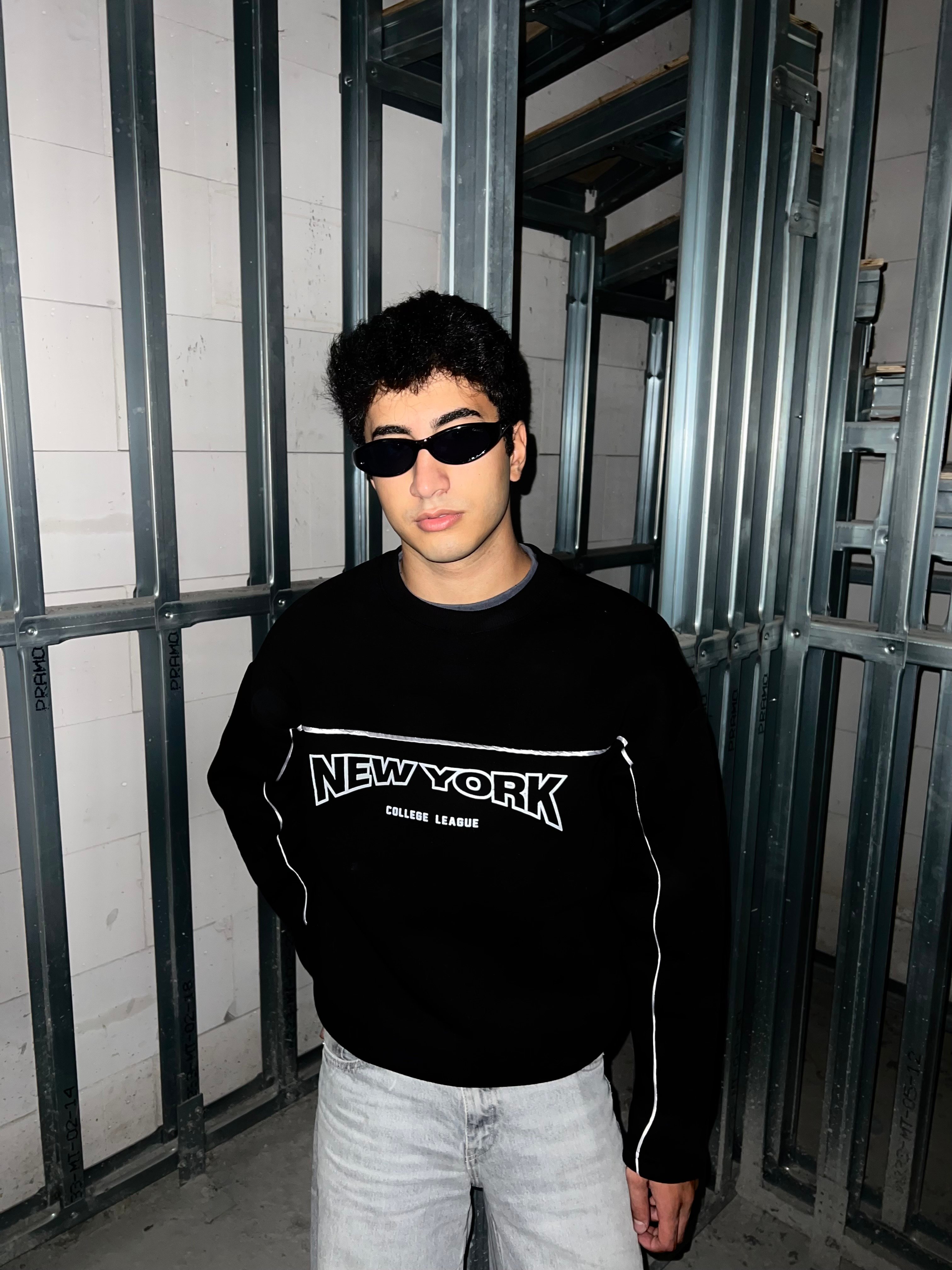 New York Siyah Nakış İşlemeli Oversize Sweatshirt 