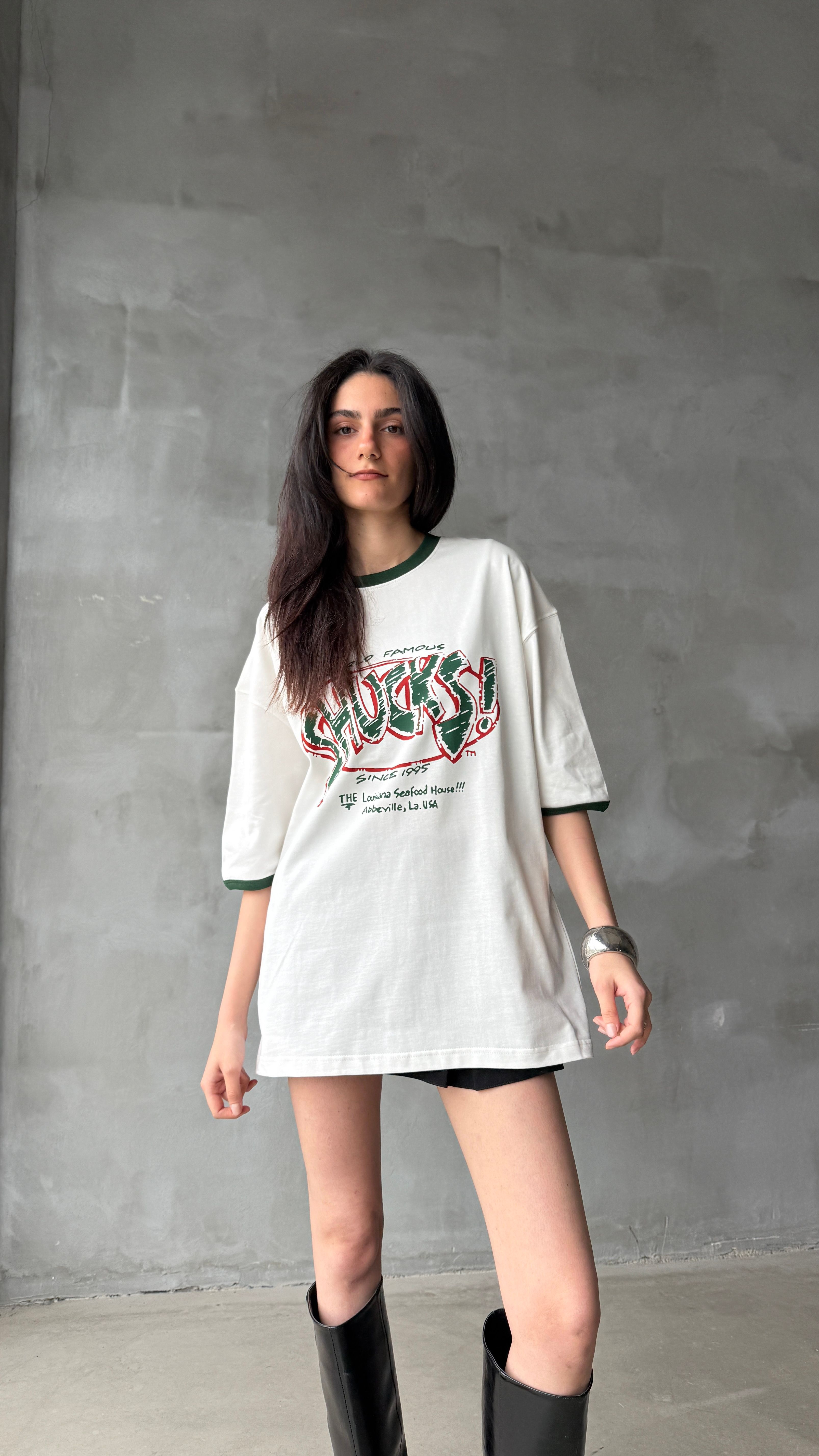 Shucks Beyaz Oversize Tişört