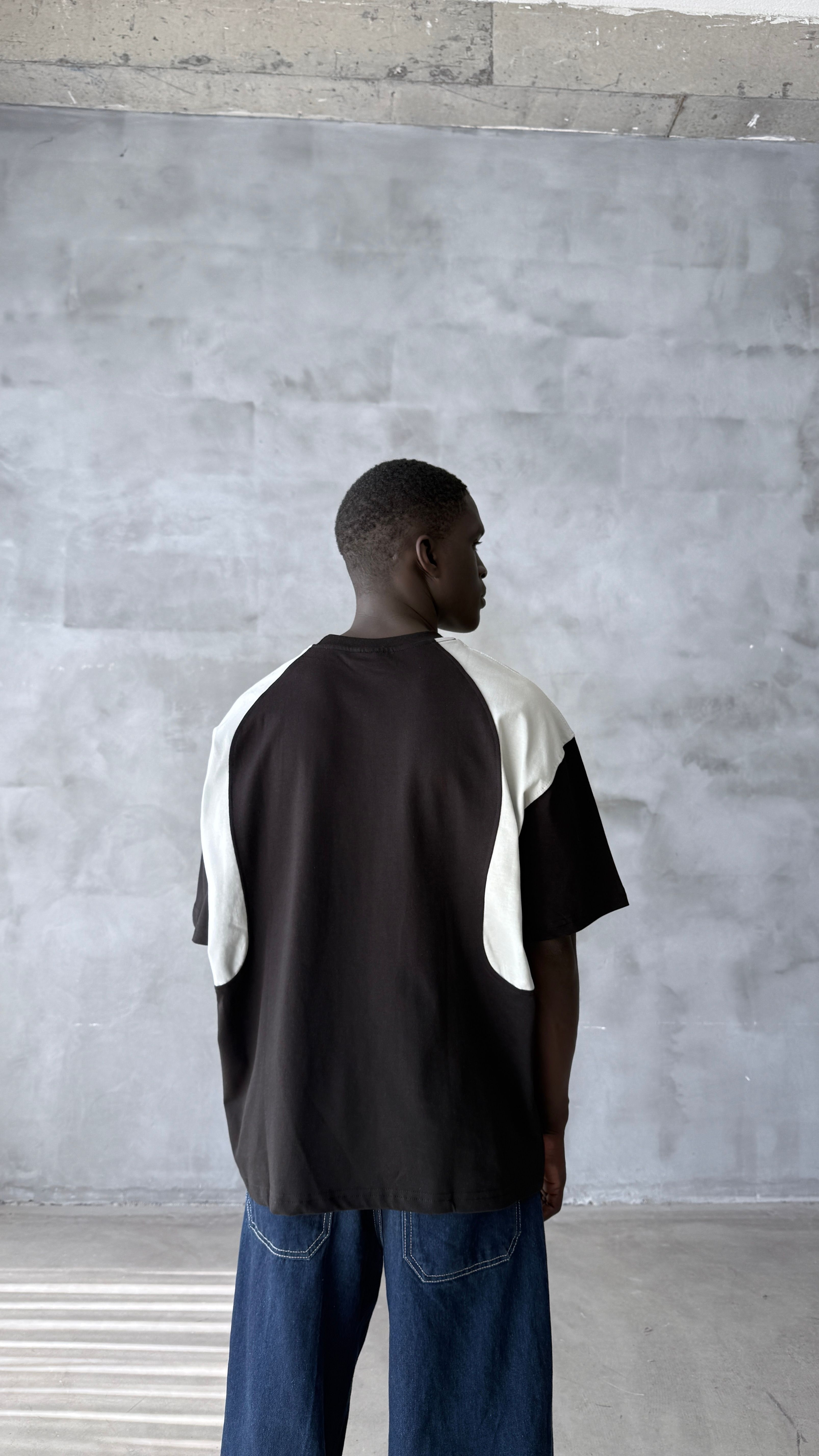 Siyah Archy Parçalı Oversize Tişört 