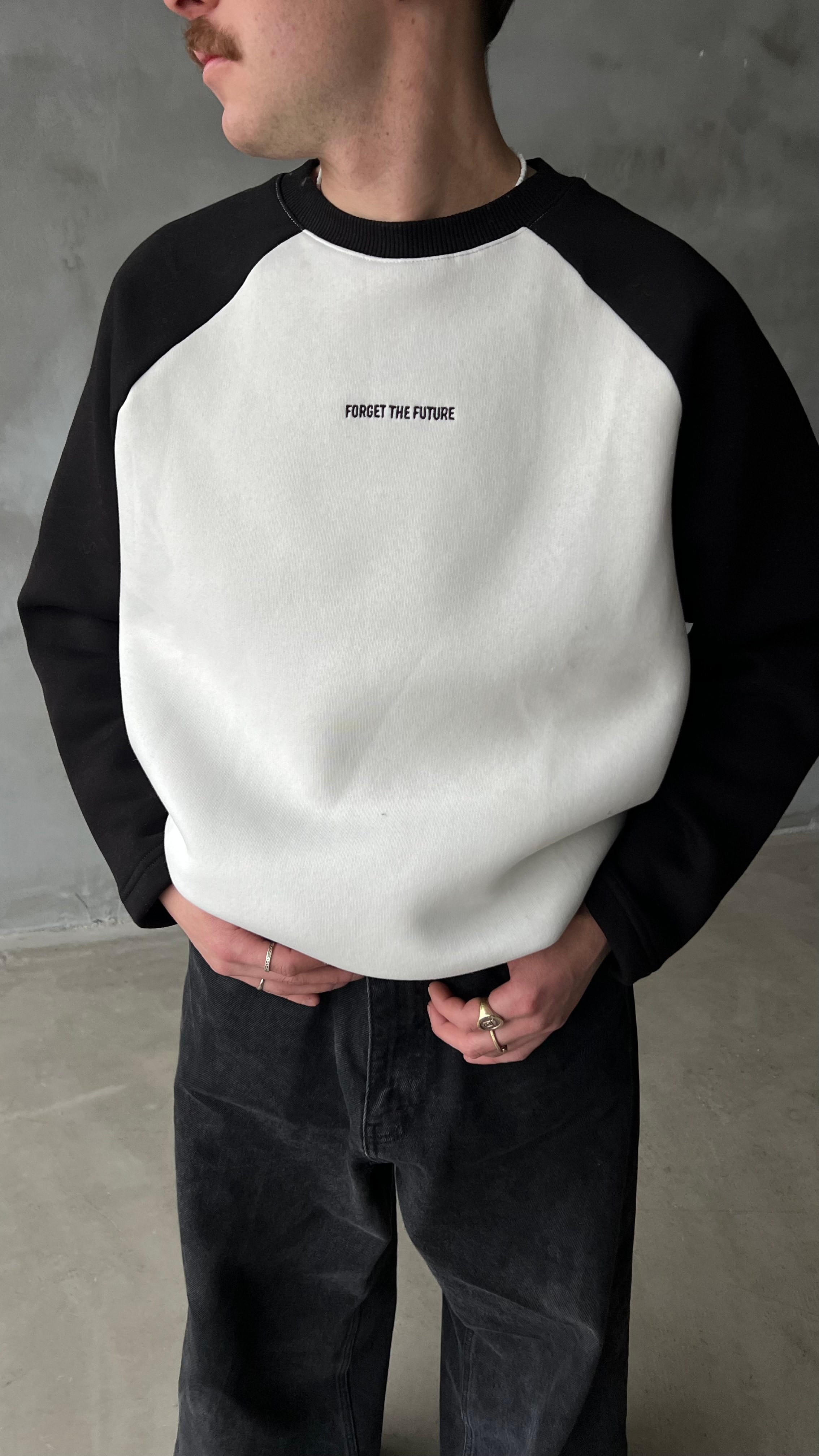 Siyah Reglan Kol Oversize Sweatshirt 