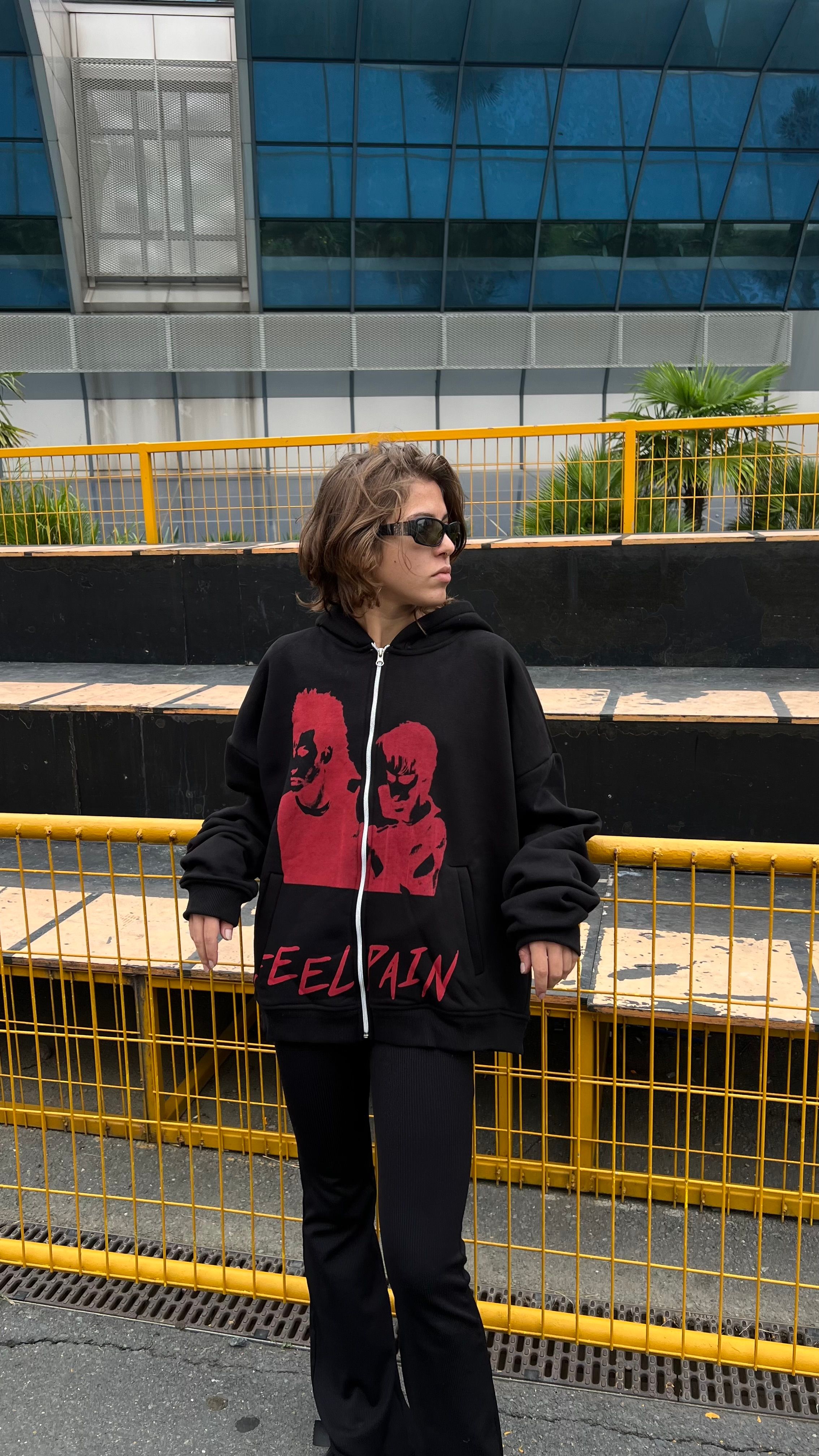 Feel Pain Siyah Oversize Zipper Hoodie 