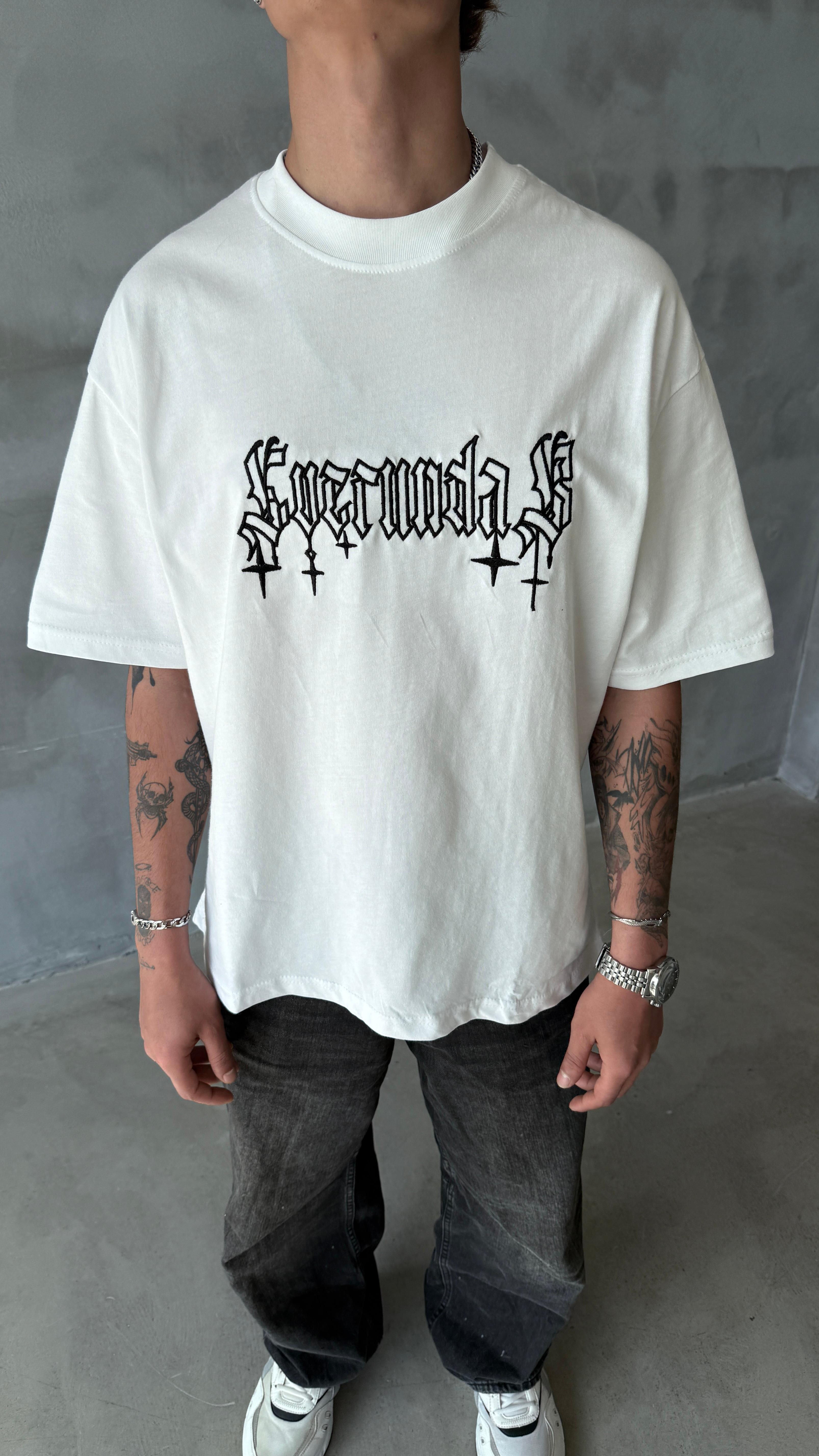White Symbo Nakış Detay Oversize Tişört 
