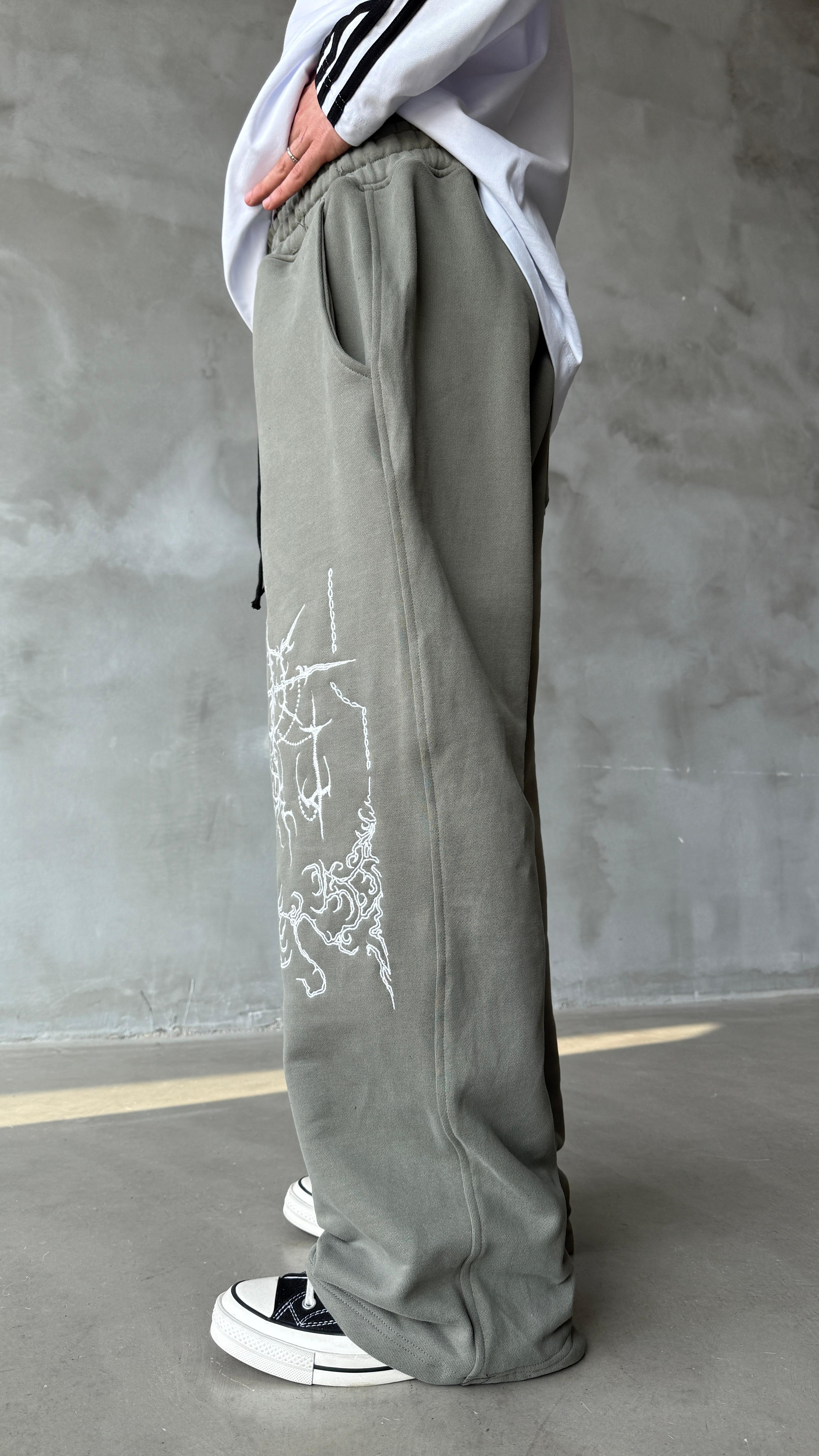 Haki Dreamcatcher Nakış İşlemeli Double Waist Premium Baggy Sweatpant