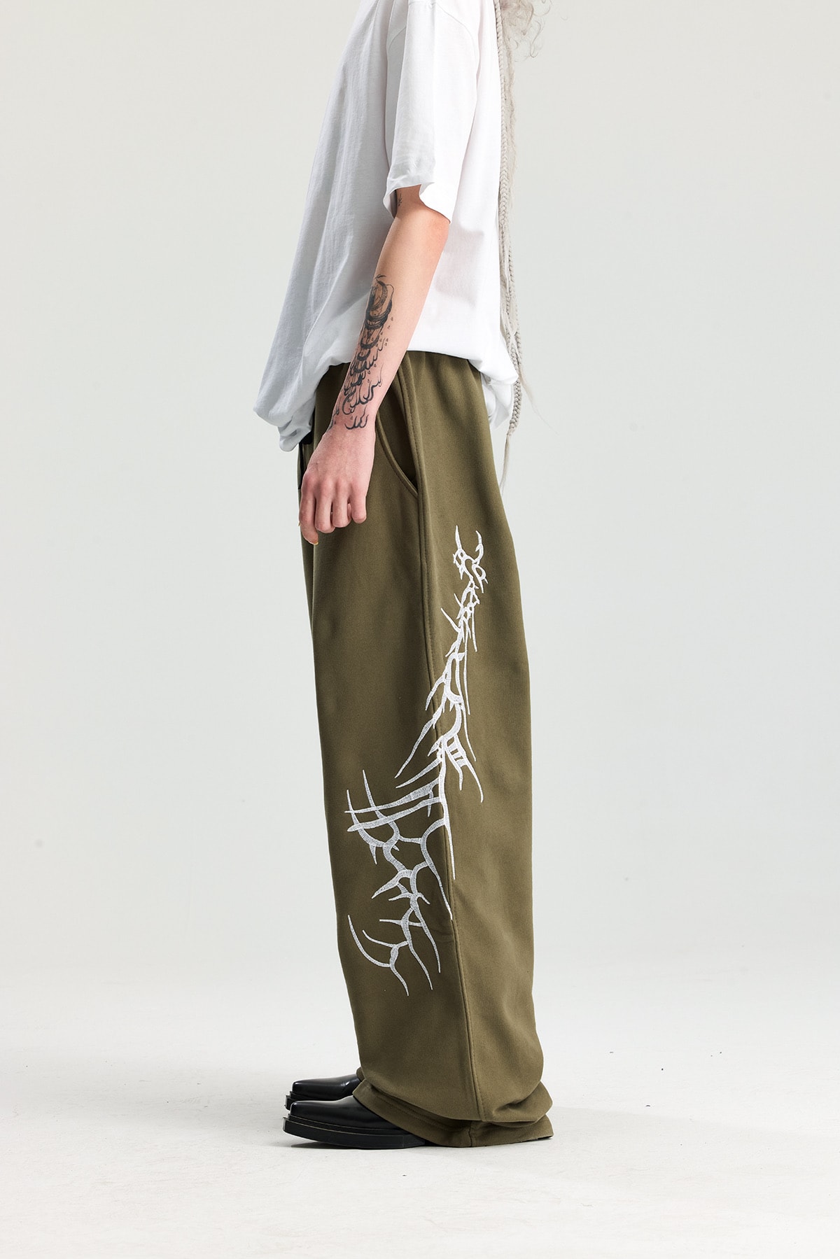 Haki Bones Nakış Detay Premium Yıkamalı Baggy Sweatpant 