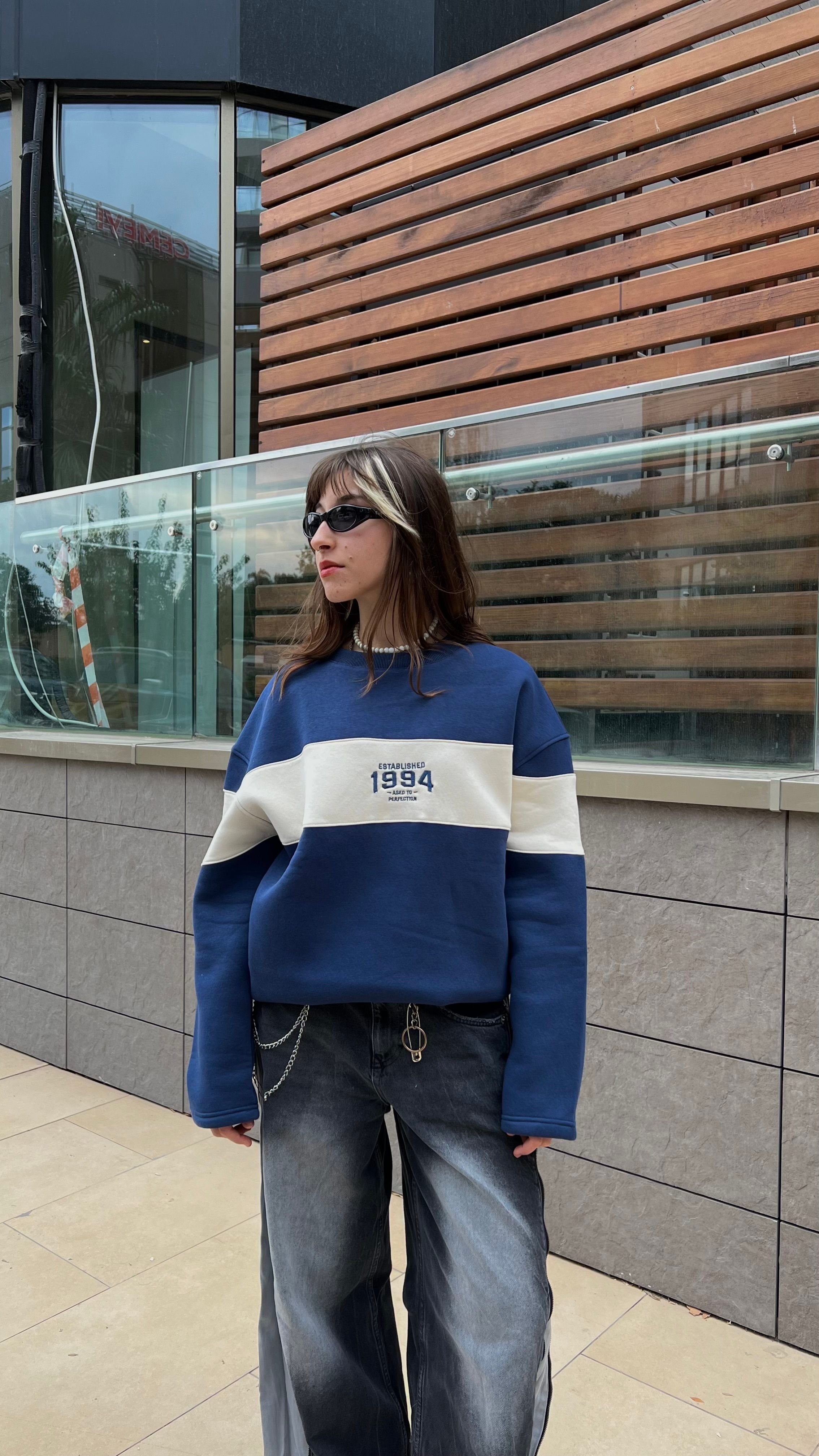 1994 Lacivert Nakış İşlemeli Oversize Sweatshirt 