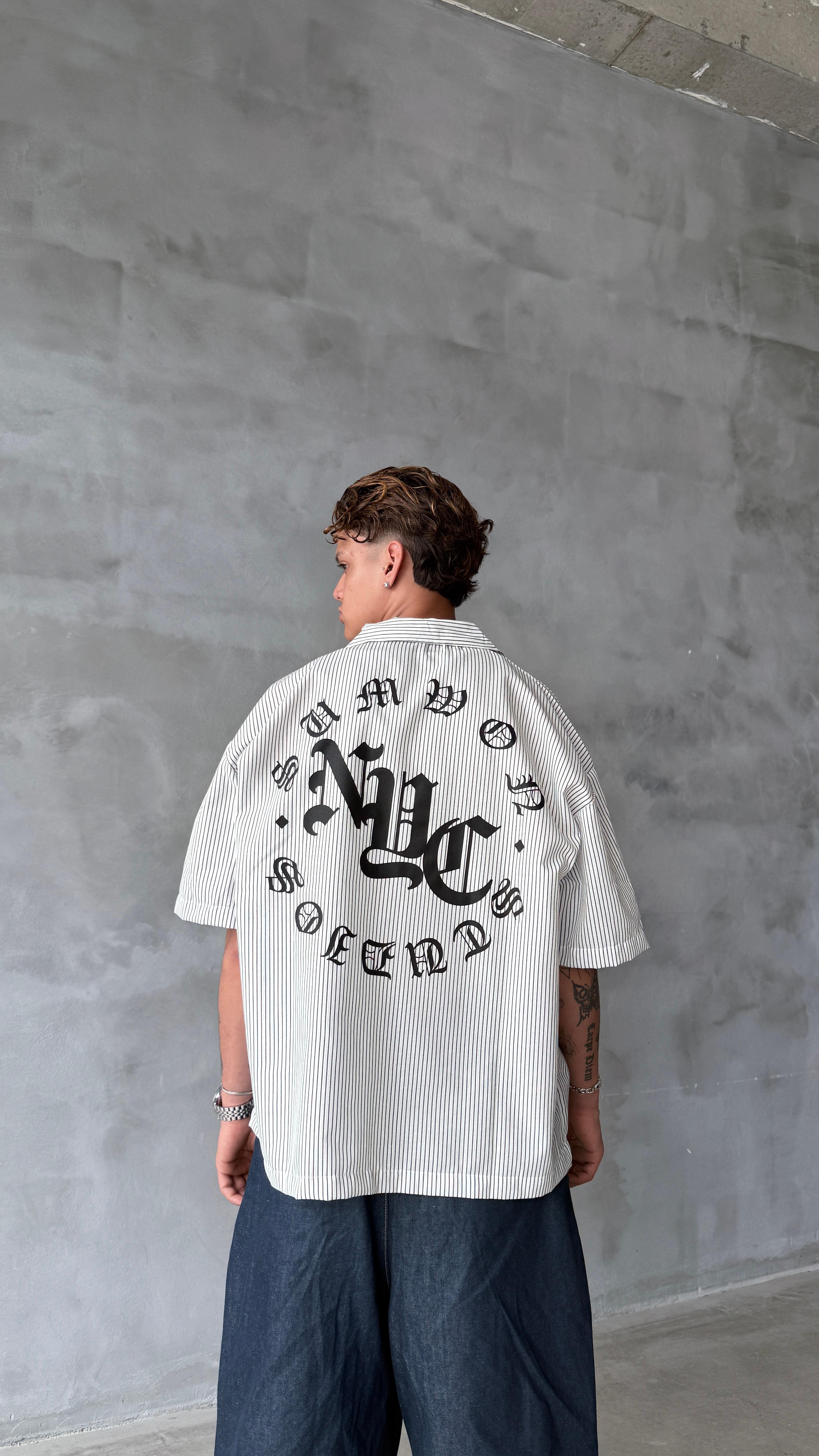 Beyaz NYC Çizgili Oversize Gömlek