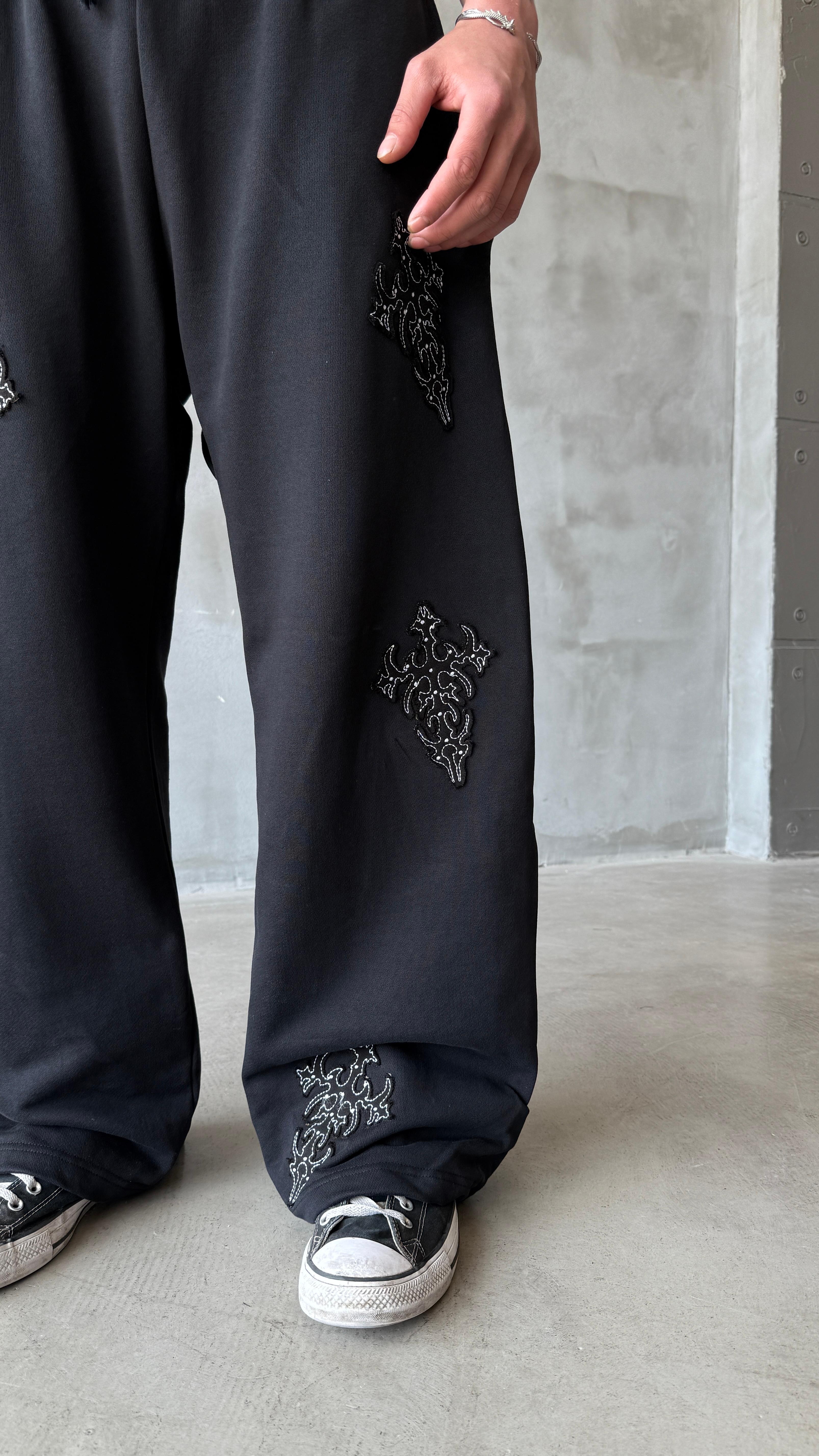 Siyah Yıkamalı Crosses Patch Detay Double Waist Premium Baggy Sweatpant
