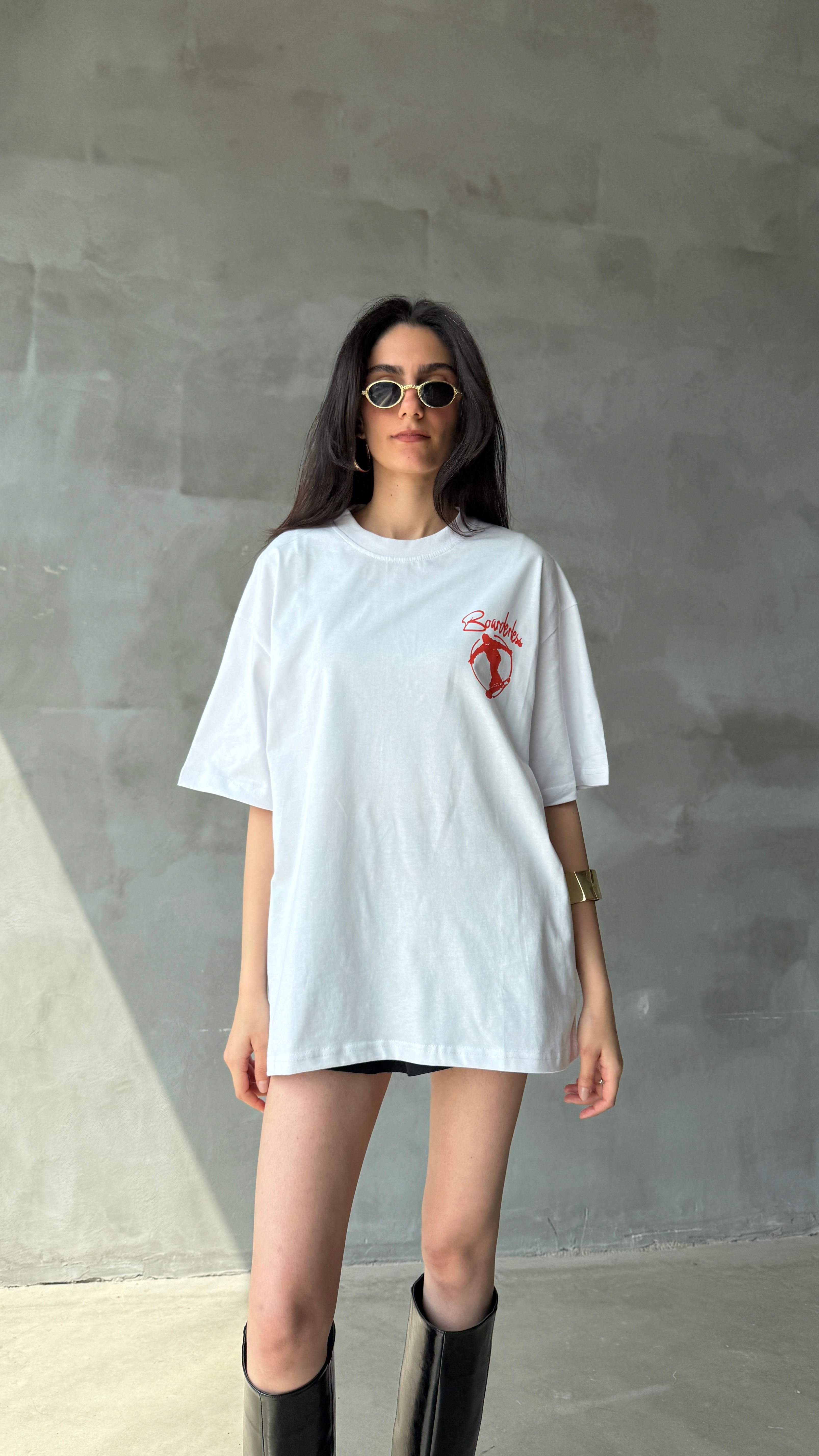 Boarderless Beyaz Oversize Tişört 