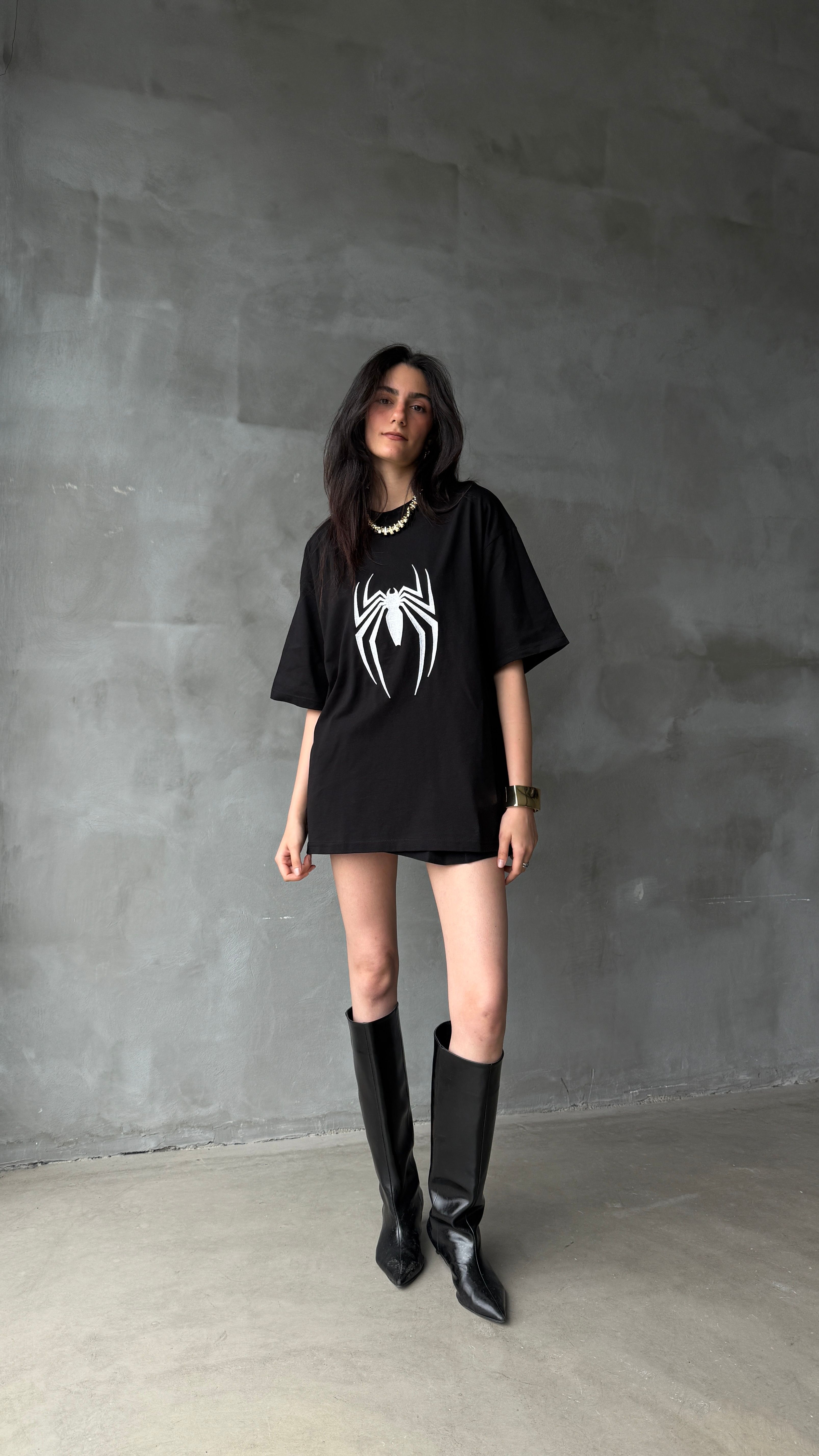 Spider Siyah Nakış İşlemeli Oversize Tişört