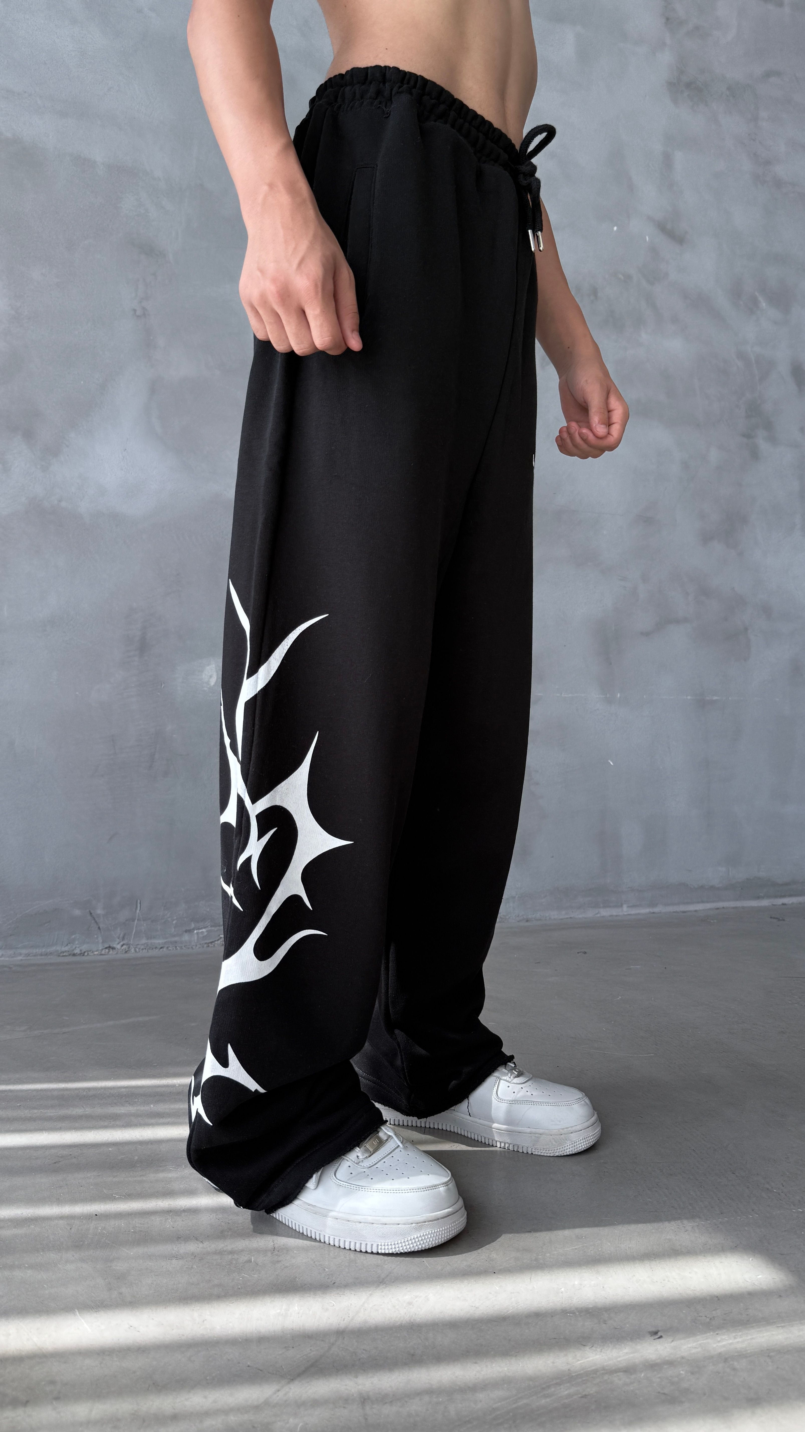 Siyah Mevsimlik Tribal Baskılı Baggy Eşofman