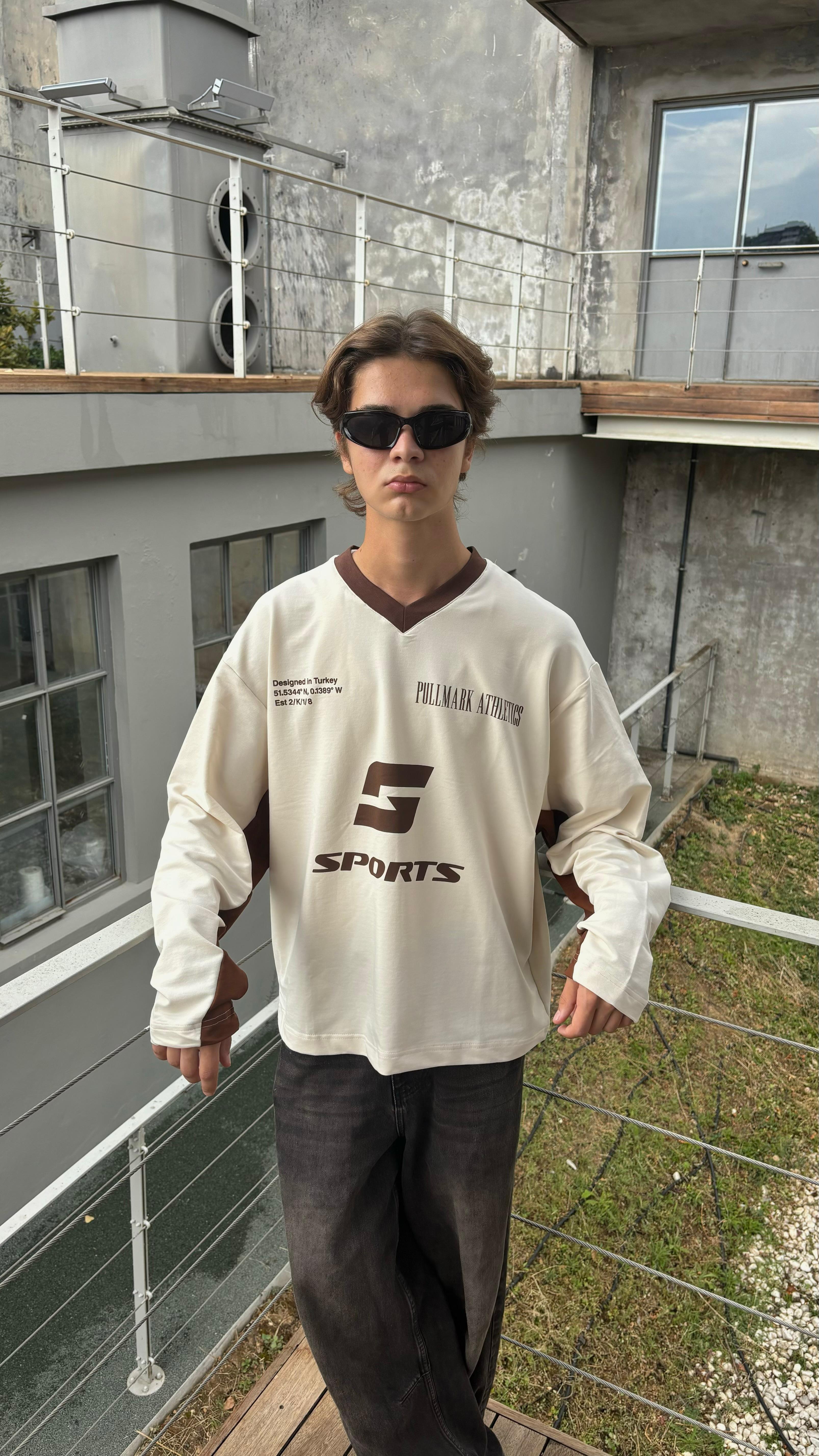 Bej V Yaka Sports Oversize Sweatshirt