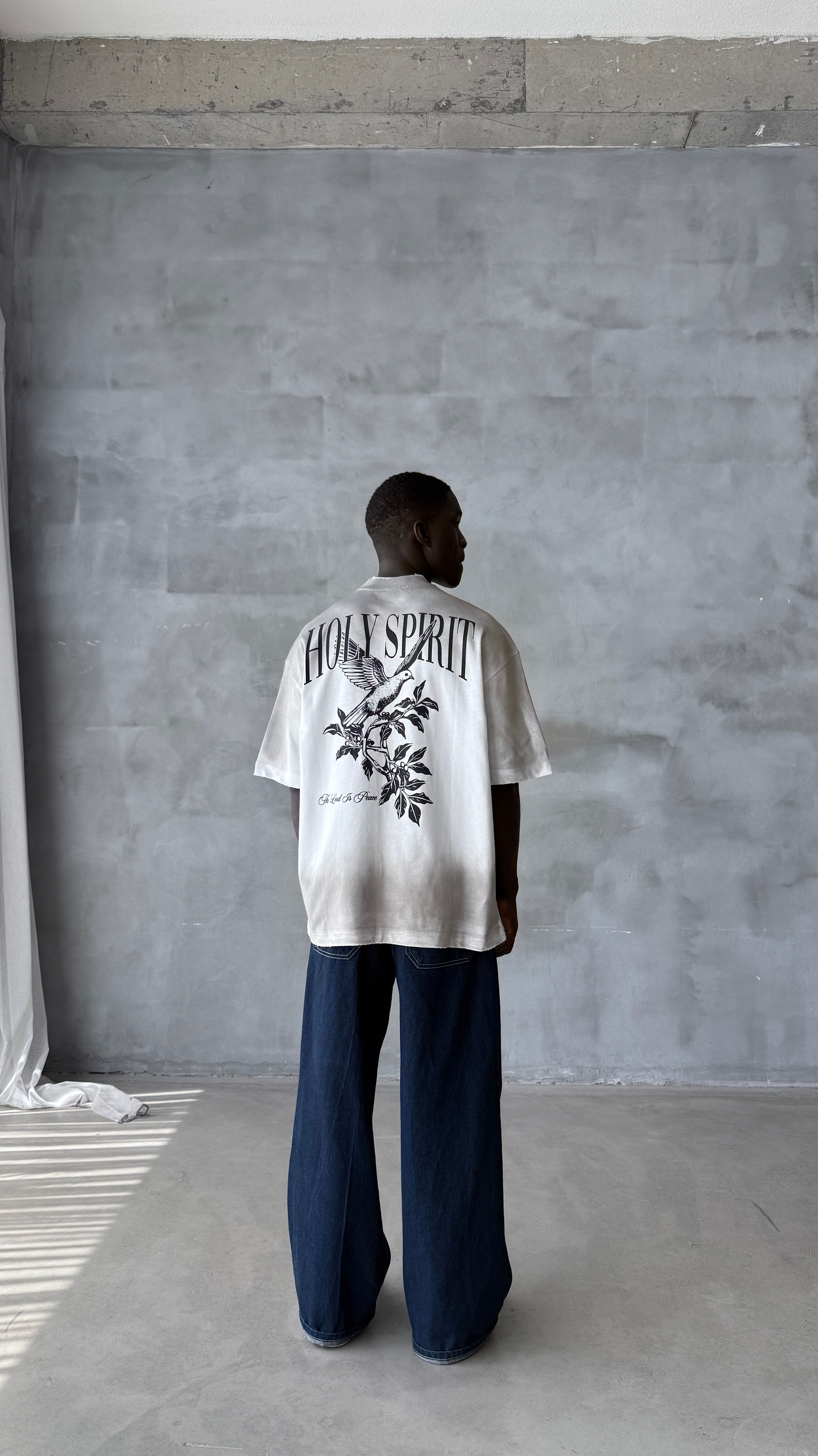 Holy Sprit Beyaz Yıkamalı Oversize Tişört 