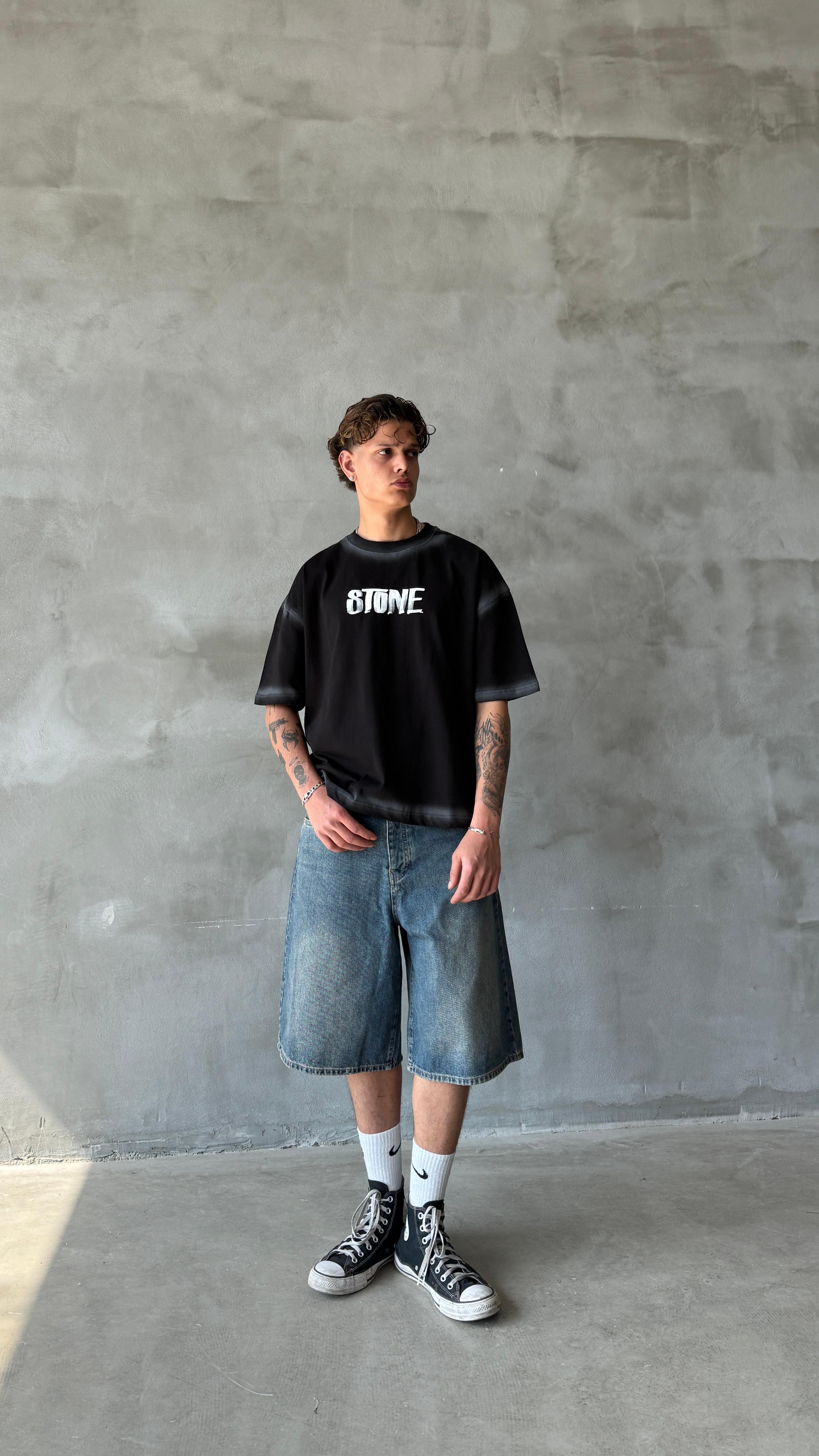 Siyah Stone Sprey Yıkamalı Oversize Tişört 