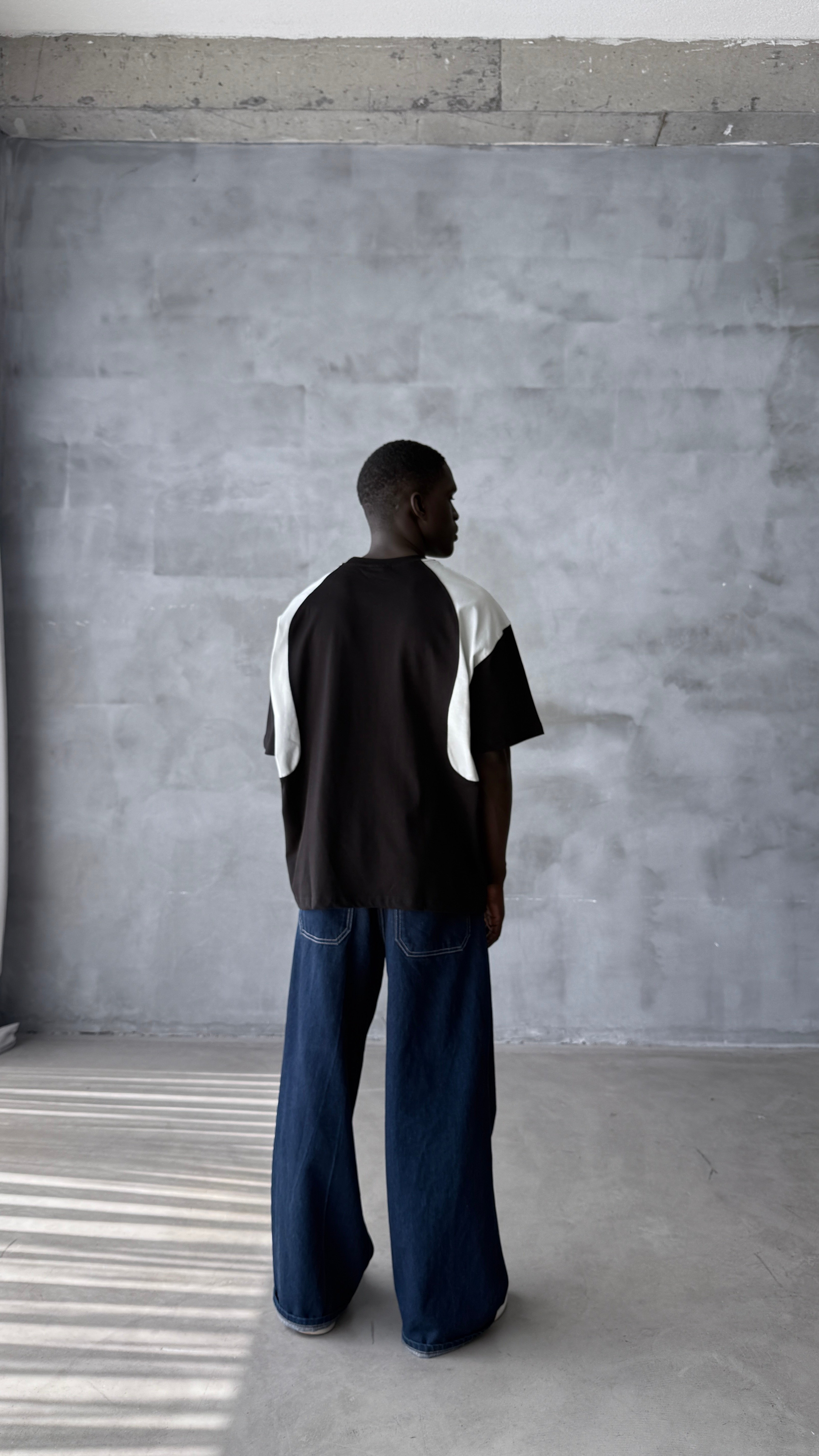 Siyah Archy Parçalı Oversize Tişört 
