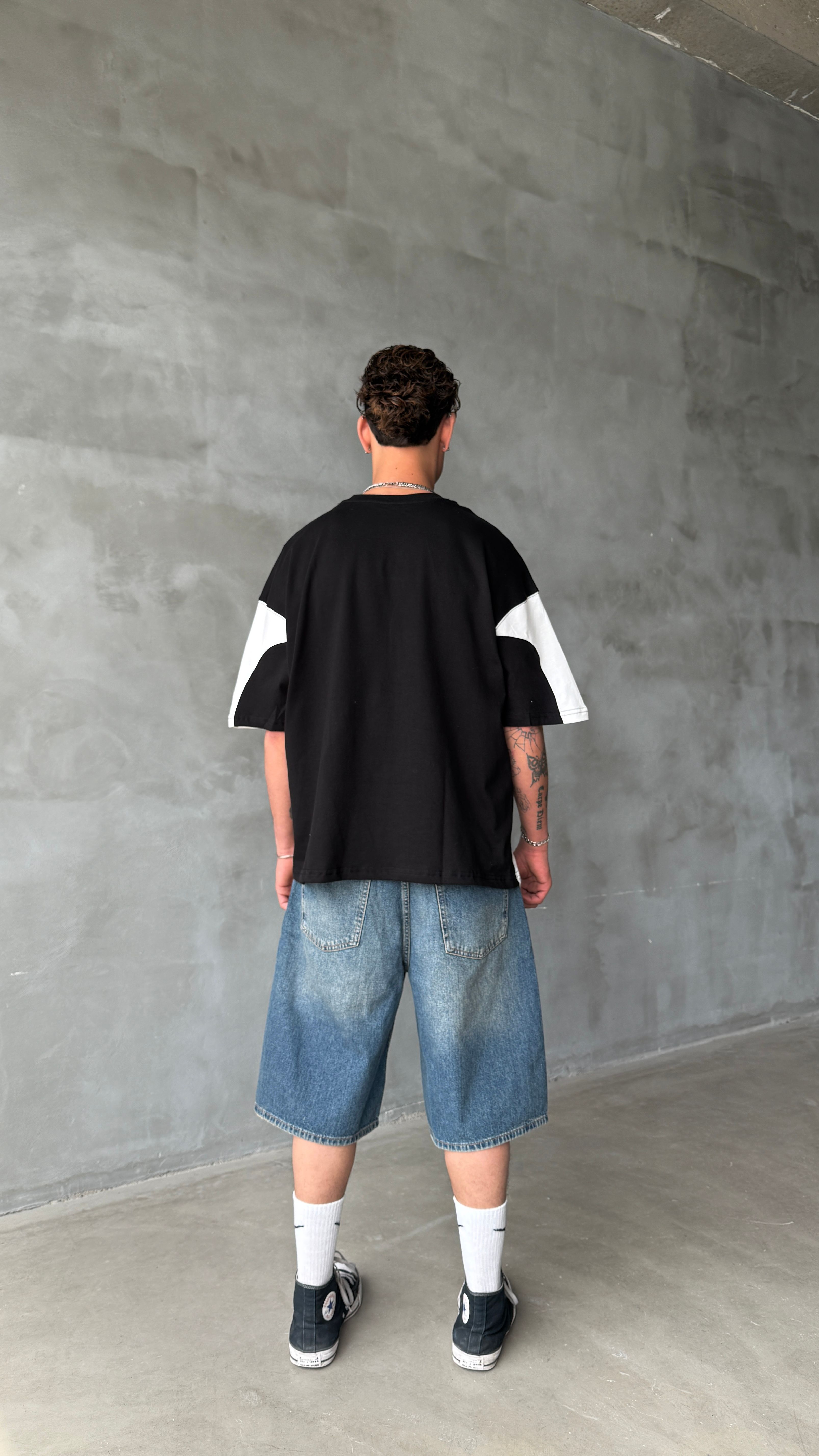 From The Future Siyah Oversize Tişört 