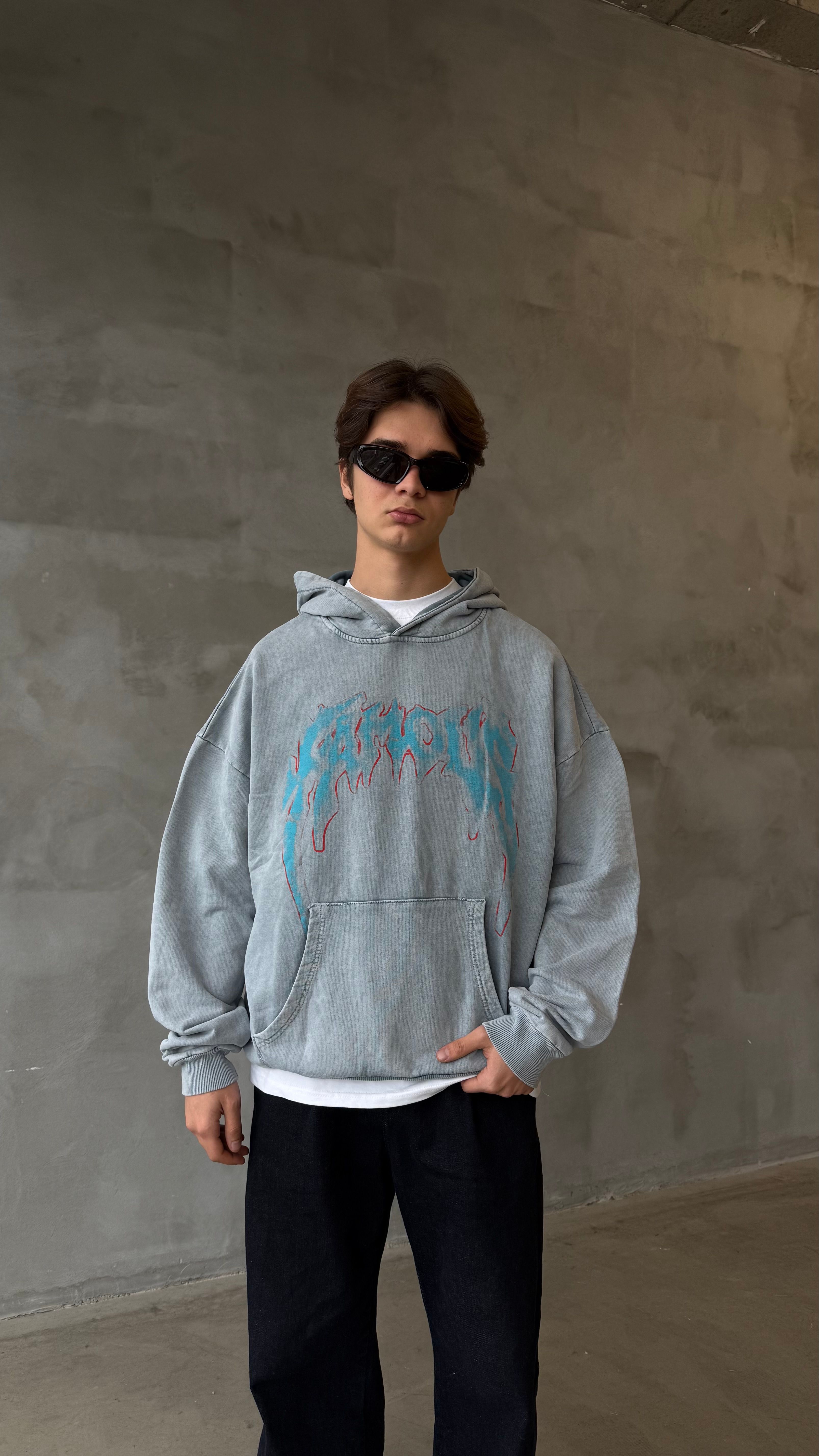 Famous Asit Yıkamalı Oversize Hoodie