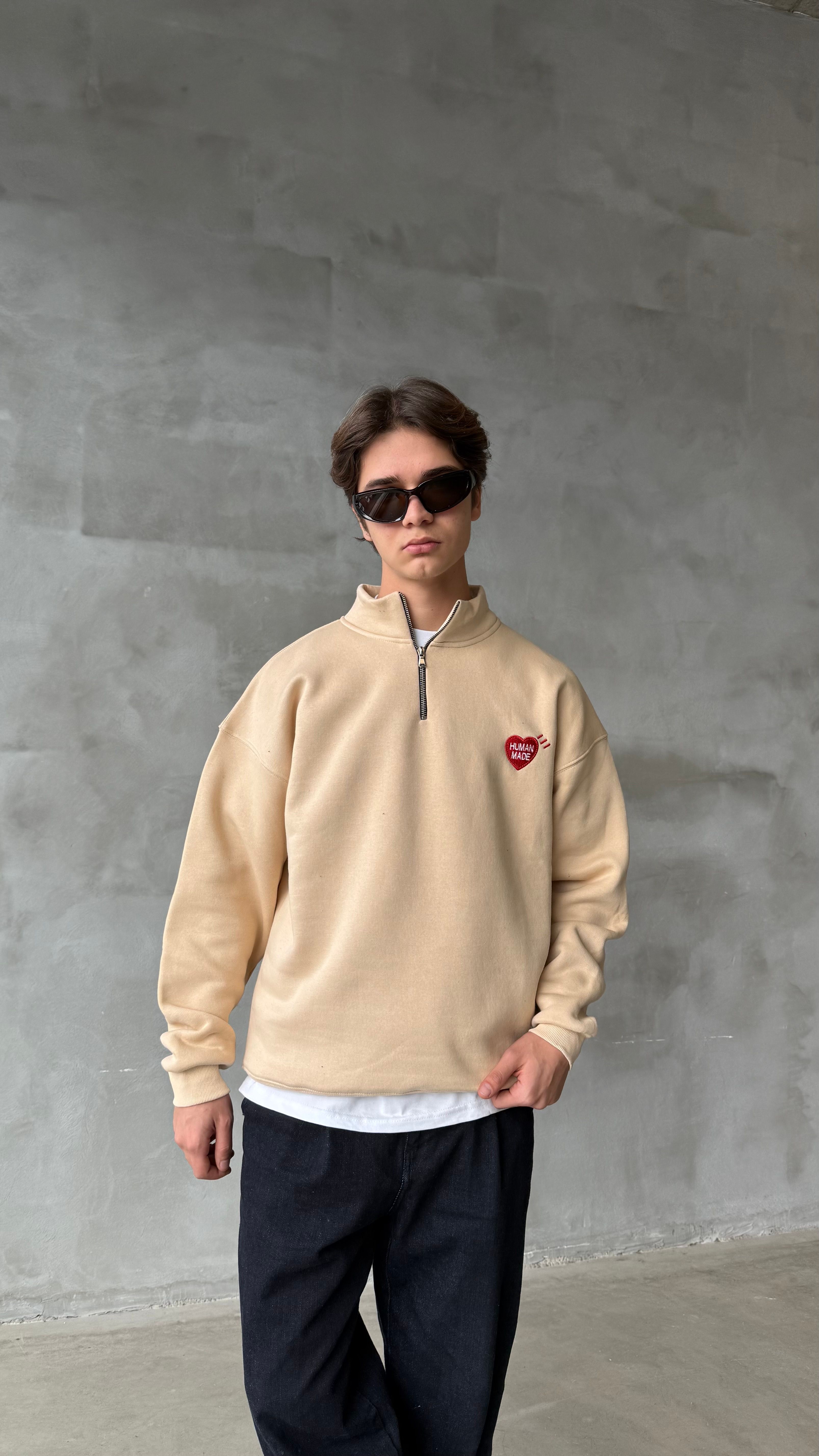 Krem Nakış İşlemeli Fermuarlı Oversize Sweatshirt