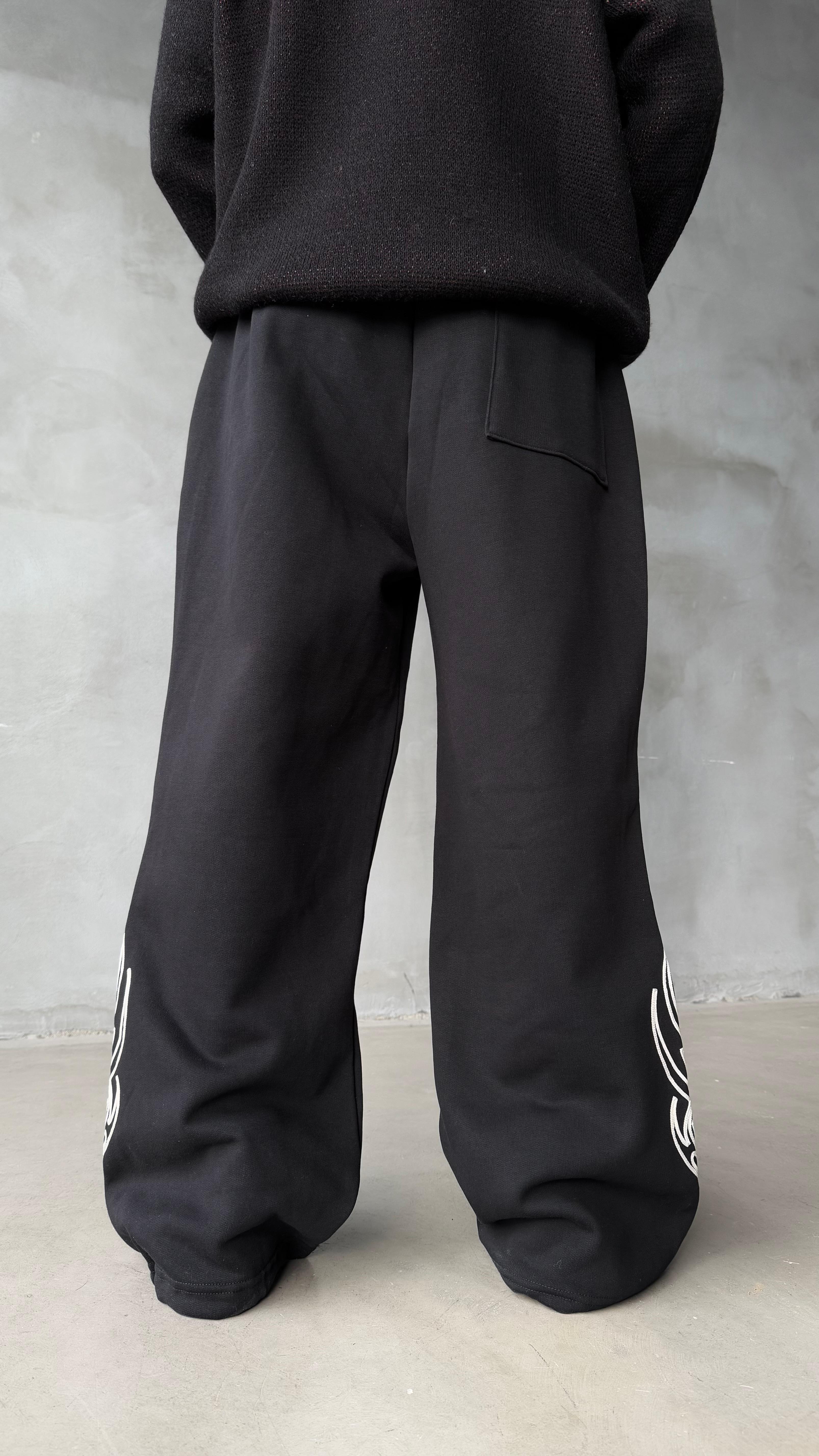 Beyaz Nakış Detay Paçası Ayarlanabilir Baggy Sweatpant