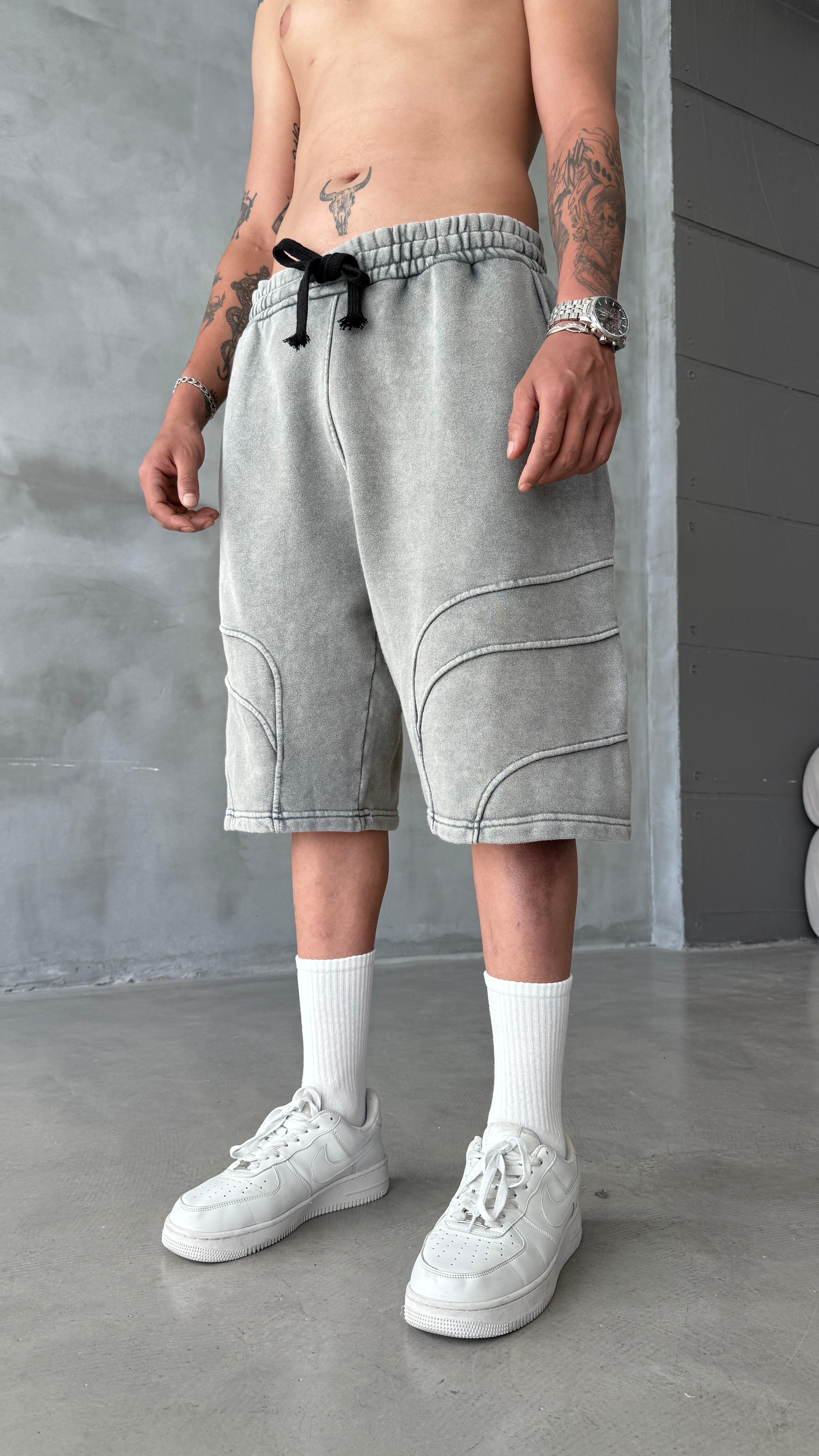 Orta Gri Yıkamalı Three Lines Premium Baggy Şort 