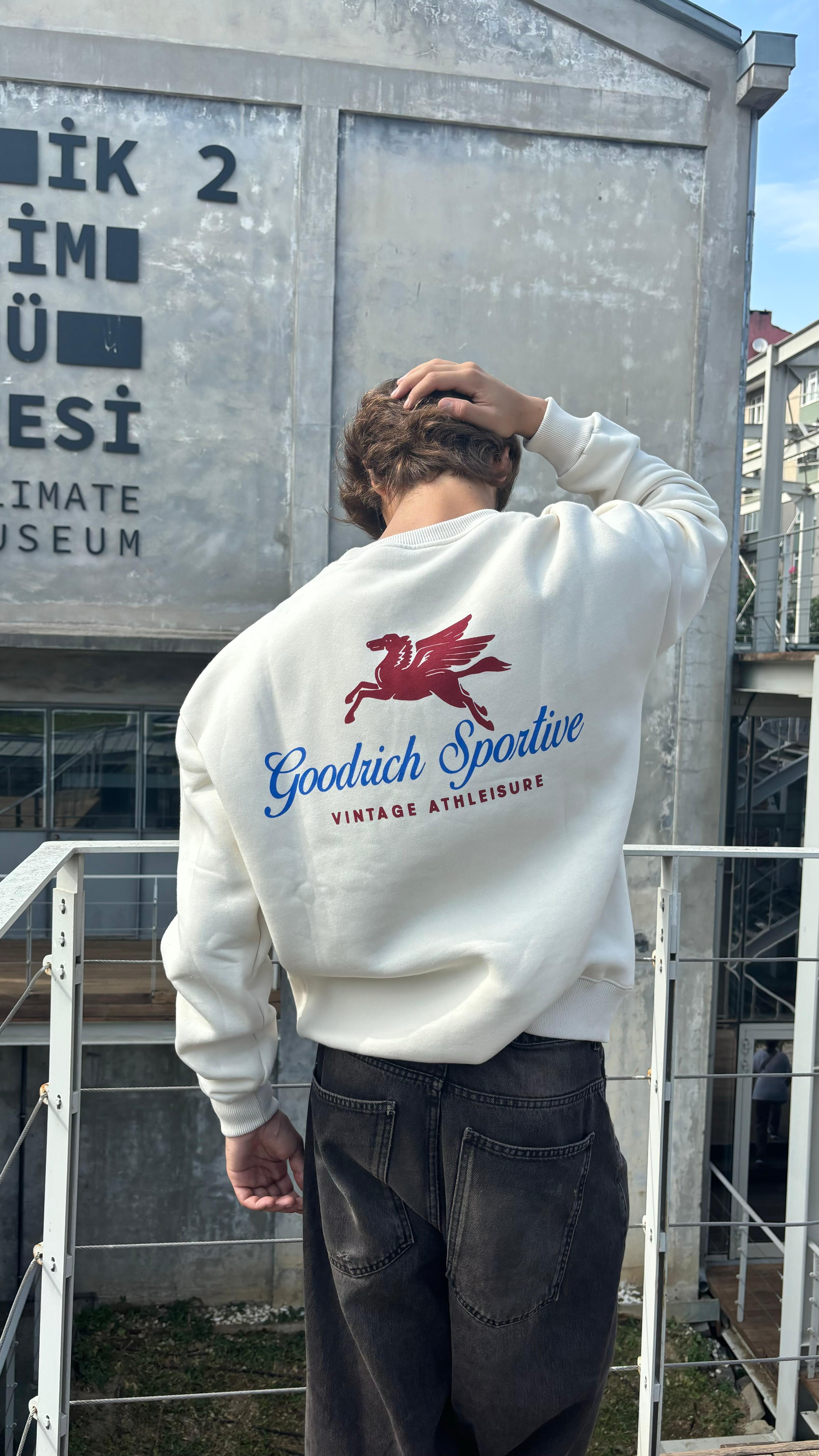 Goodrich Krem Oversize Sweatshirt